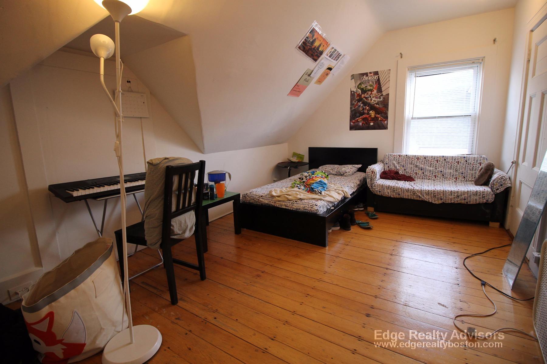 26 Ashford St, Allston