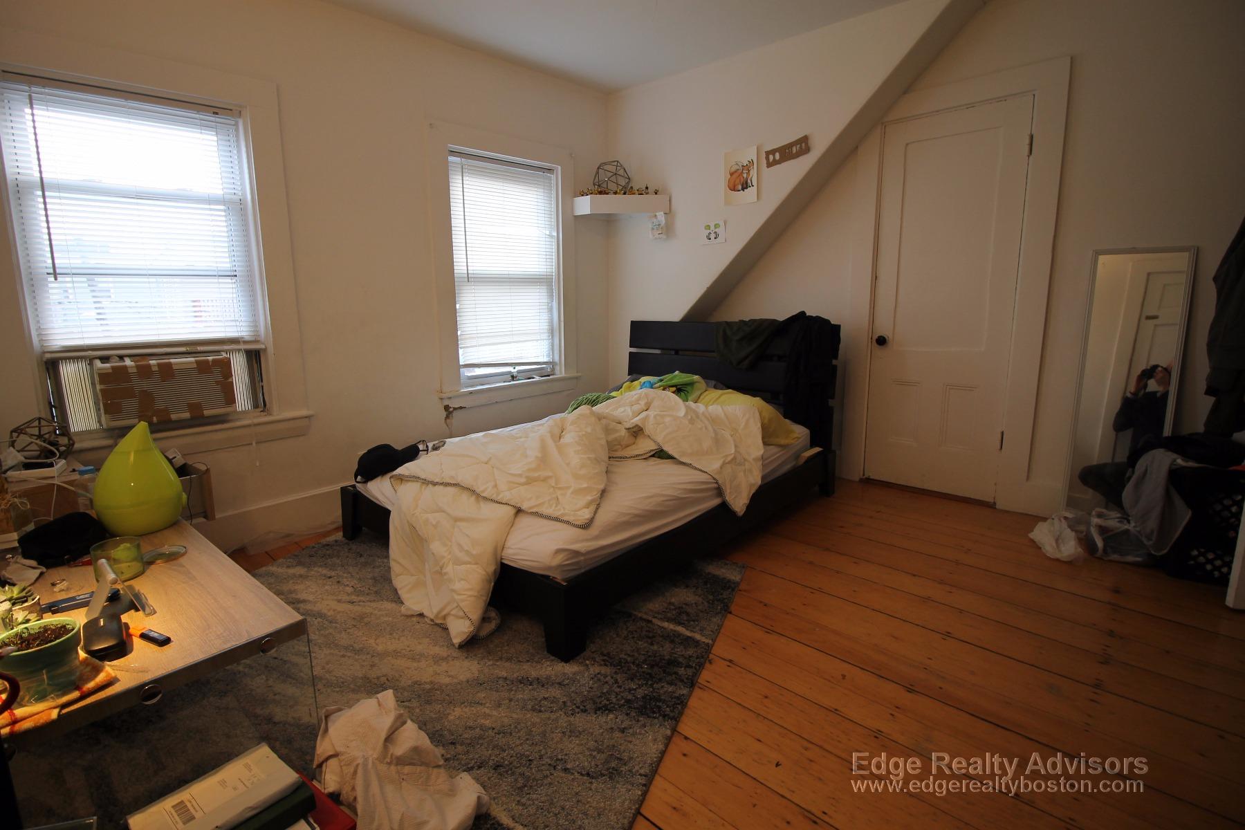 26 Ashford St, Allston