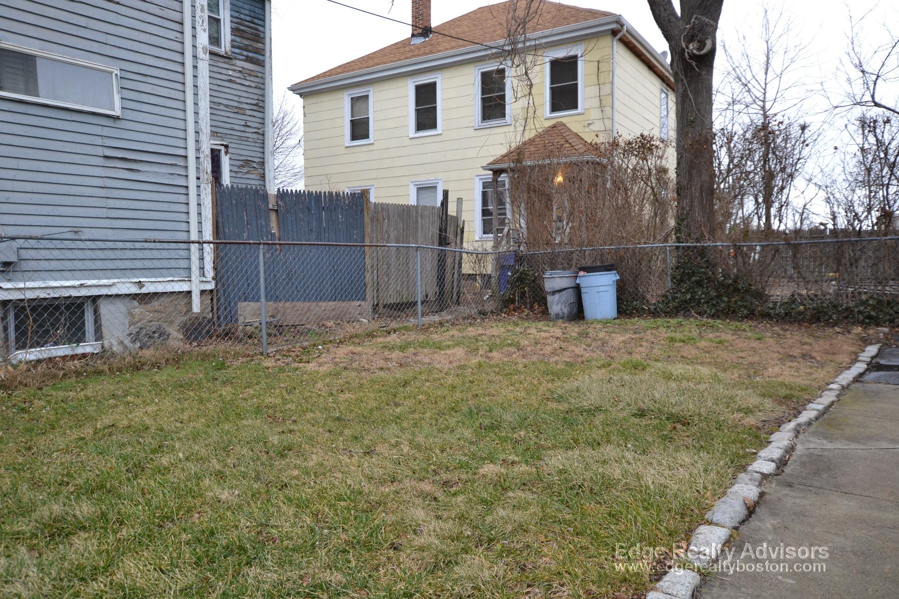 22 24 Everett Sq, Allston