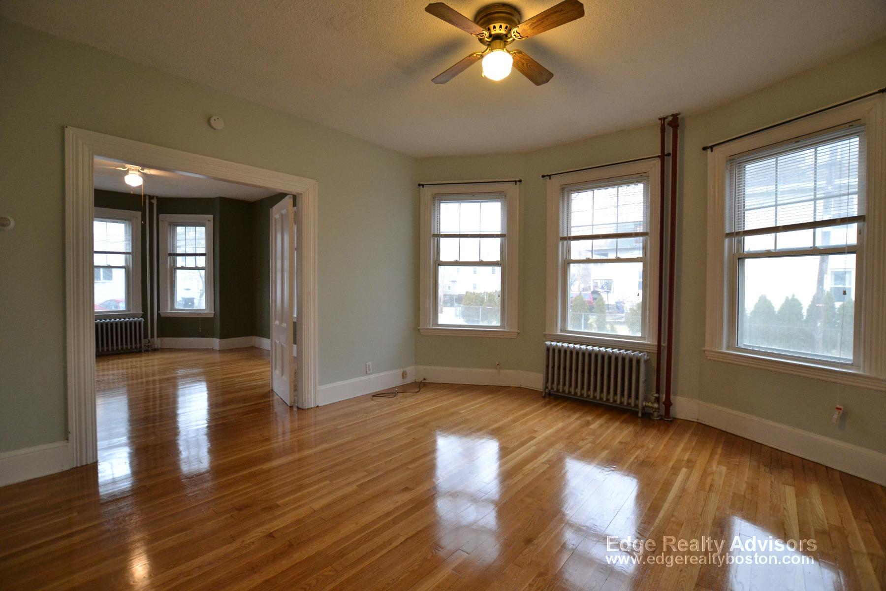 22 24 Everett Sq, Allston