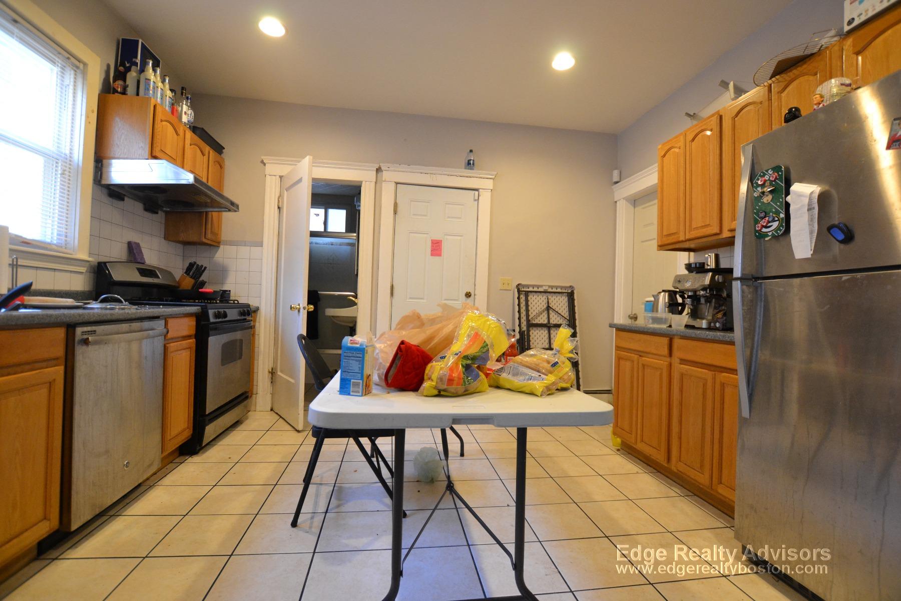 6 bed, 3 bath apartment for rent at 48 Long Ave Unit 1, Allston — photo 1 of 14