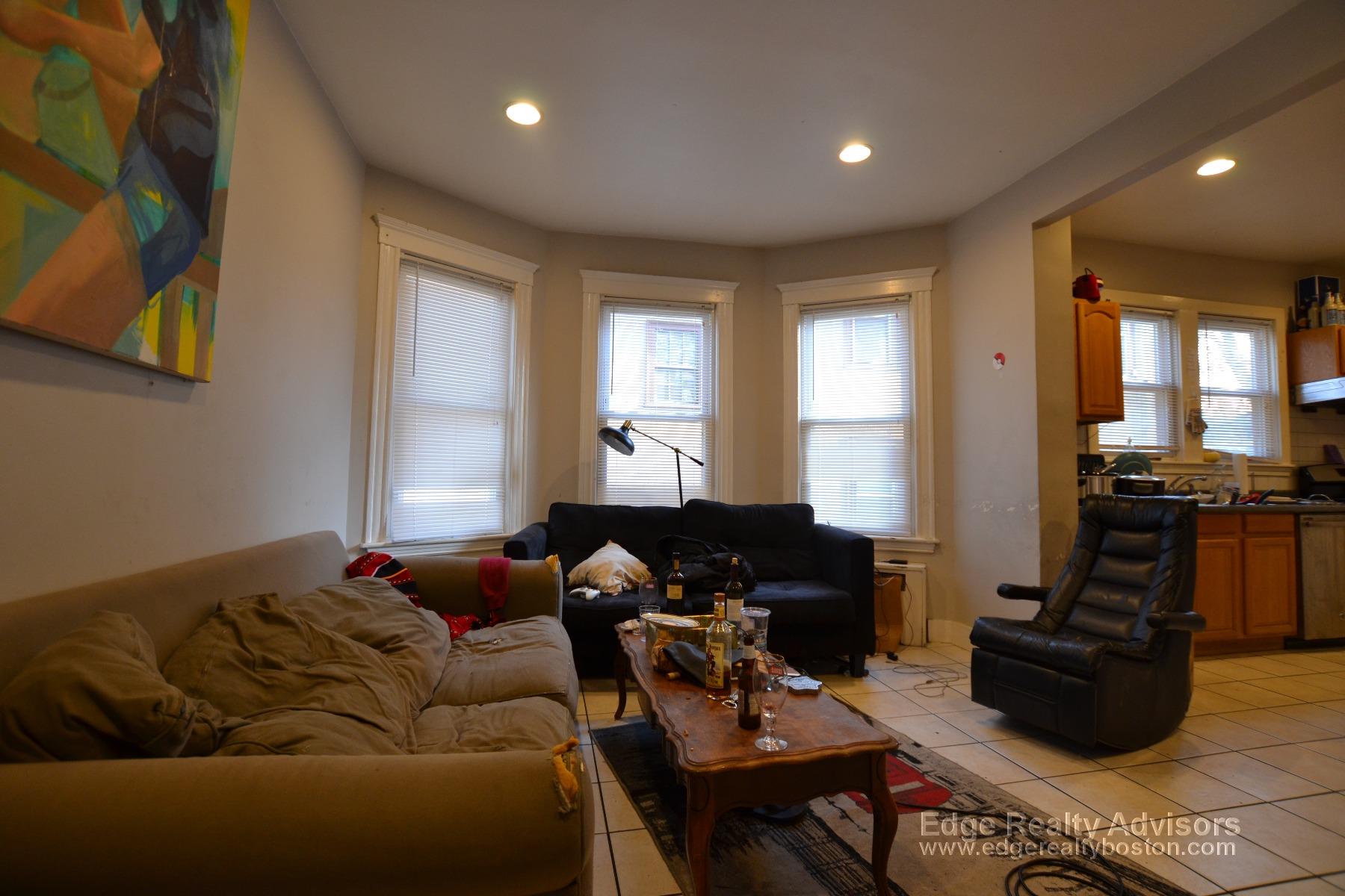 6 bed, 3 bath apartment for rent at 48 Long Ave Unit 1, Allston — photo 5 of 14