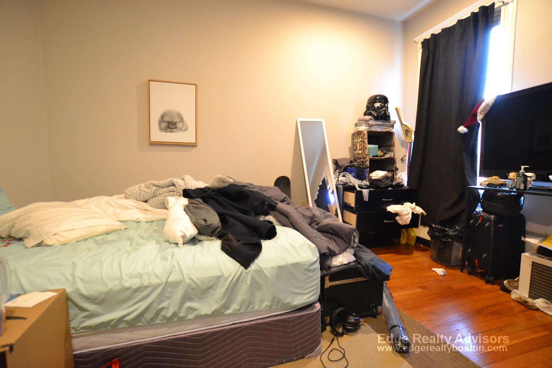 6 bed, 3 bath apartment for rent at 48 Long Ave Unit 1, Allston — photo 10 of 14
