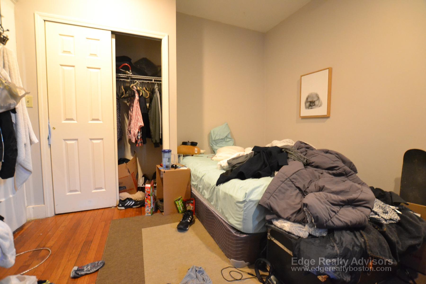 6 bed, 3 bath apartment for rent at 48 Long Ave Unit 1, Allston — photo 12 of 14
