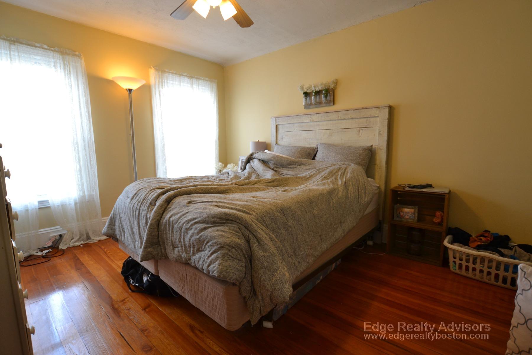 4 bed, 2 bath apartment for rent at 28 Justin Rd Unit 2, Brighton — photo 8 of 11