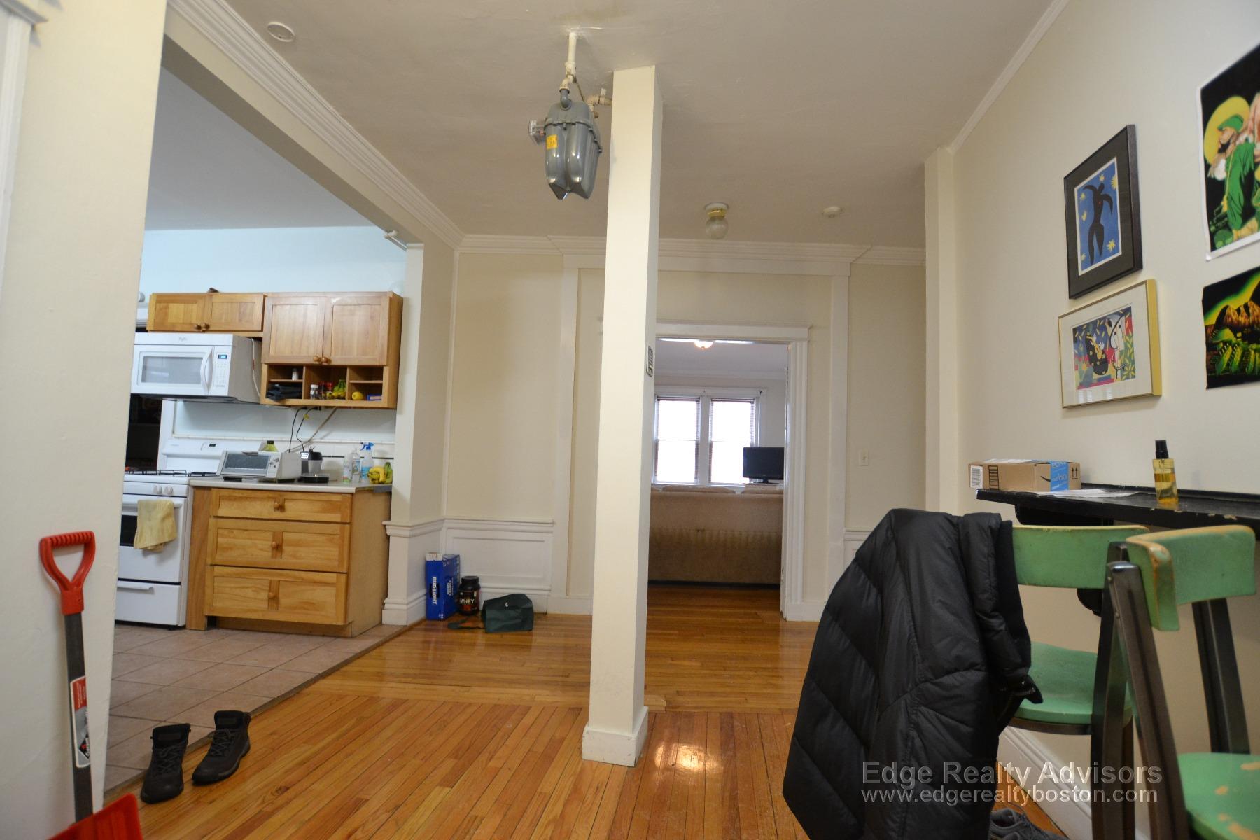3 bed, 1 bath apartment for rent at 1661 Commonwealth Ave Unit 1, Brighton — photo 9 of 11