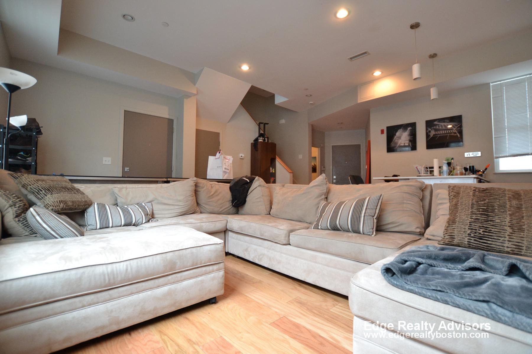 5 bed, 2.5 bath apartment for rent at 55 Glenville Ave, Allston