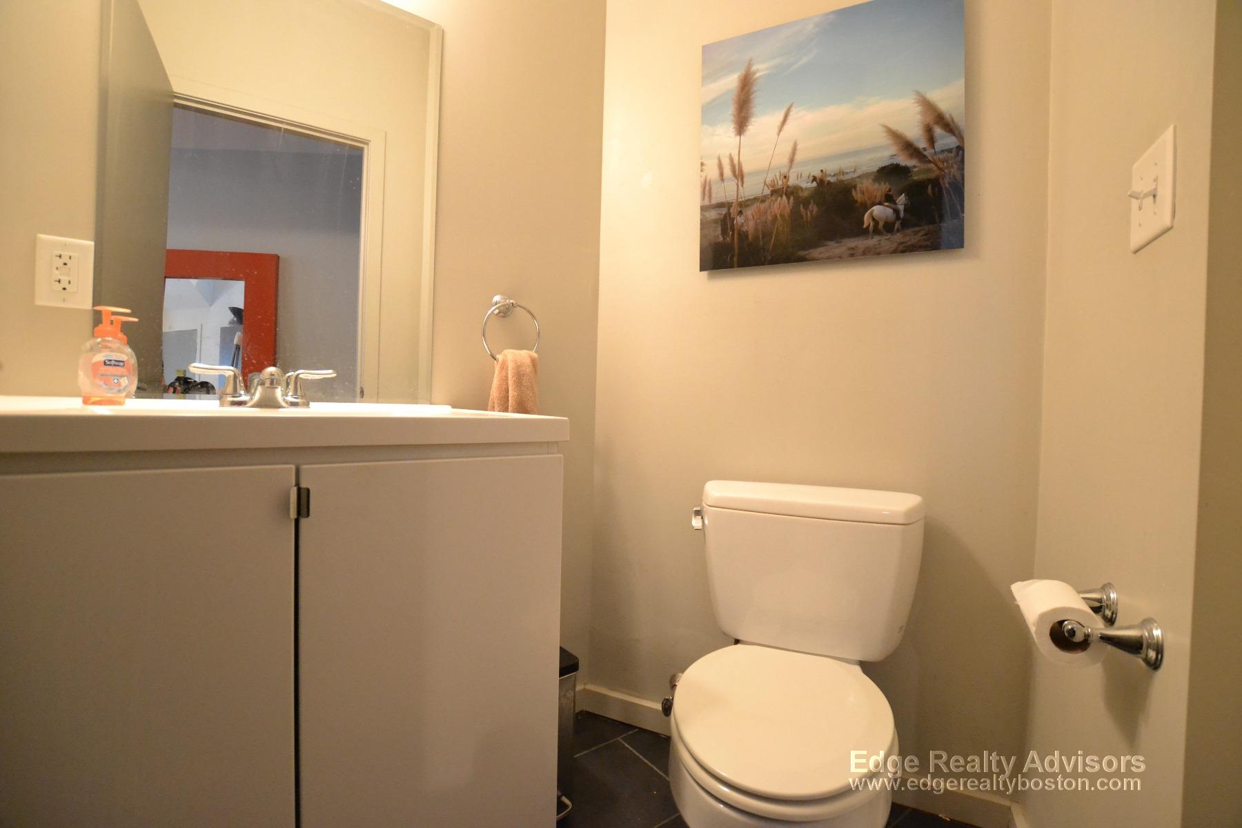 5 bed, 2.5 bath apartment for rent at 55 Glenville Ave, Allston — photo 9 of 15