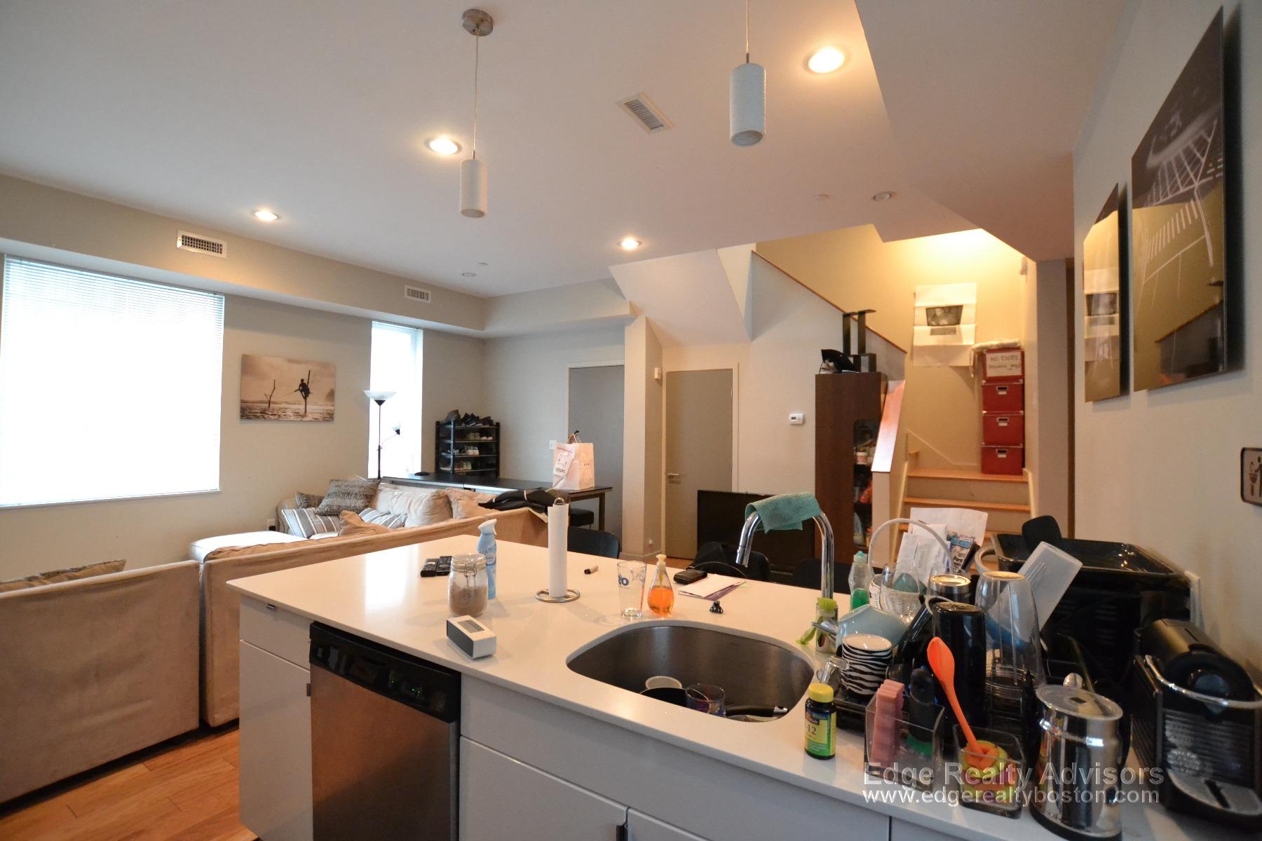 5 bed, 2.5 bath apartment for rent at 55 Glenville Ave, Allston — photo 7 of 15