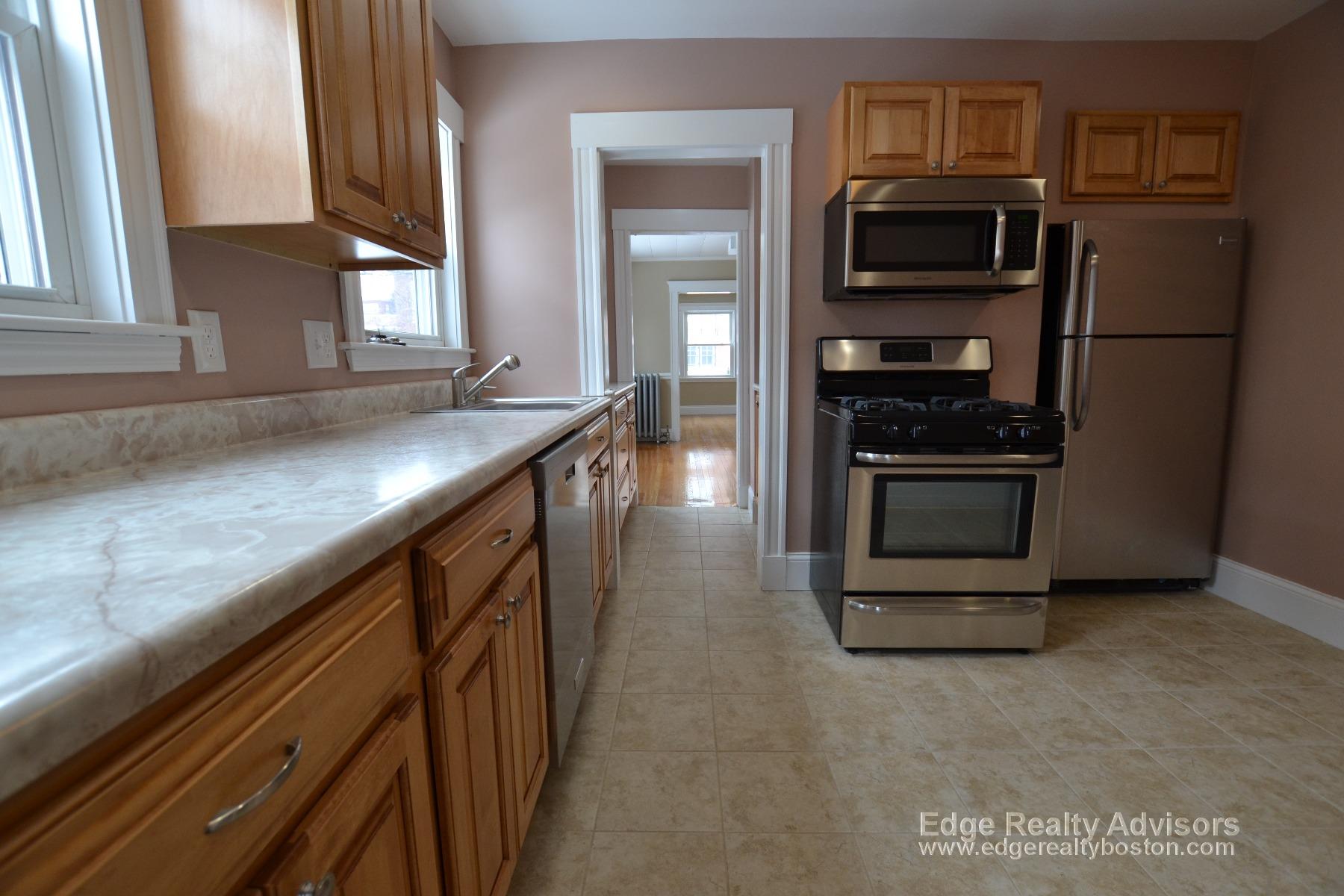 2 bed, 1 bath apartment for rent at 111 Oakland St Unit 1, Brighton — photo 2 of 14