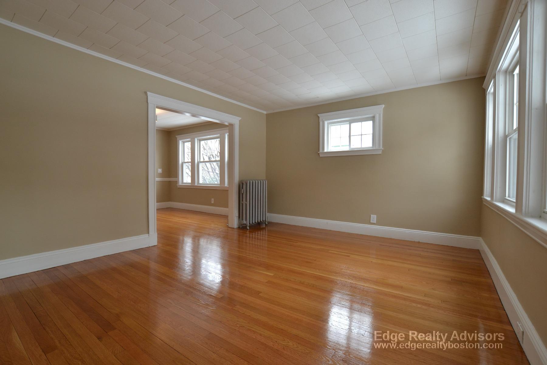 2 bed, 1 bath apartment for rent at 111 Oakland St Unit 1, Brighton — photo 5 of 14