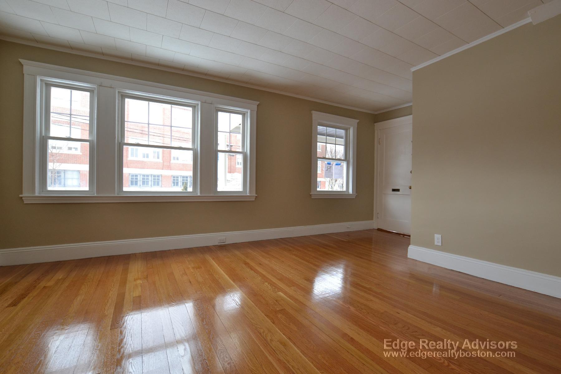 2 bed, 1 bath apartment for rent at 111 Oakland St Unit 1, Brighton — photo 9 of 14