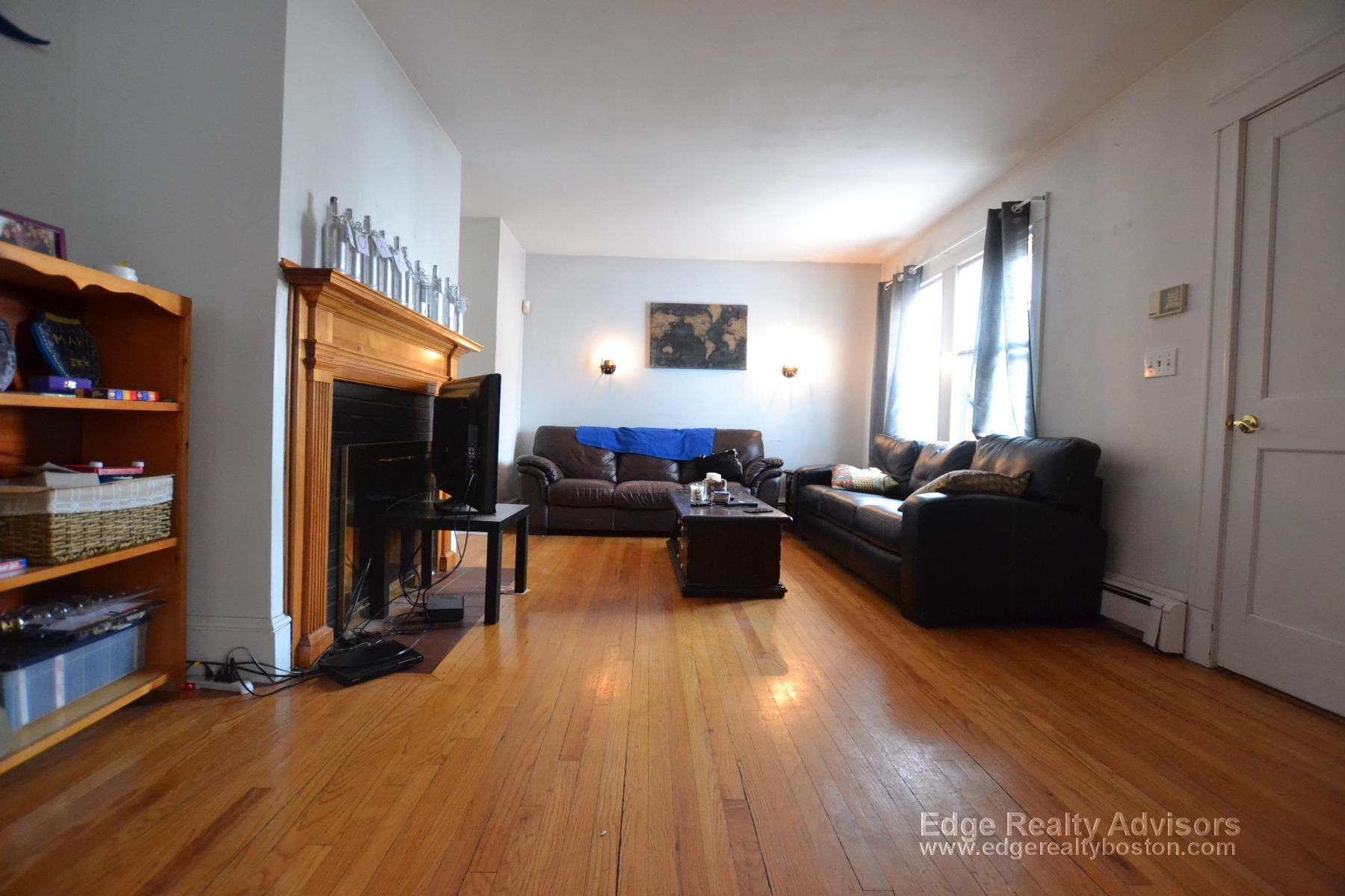 3 bed, 1.5 bath apartment for rent at 6 Lane Park Unit 1, Brighton — photo 3 of 18