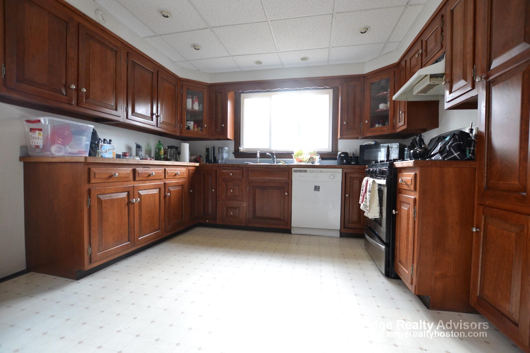 3 bed, 1.5 bath apartment for rent at 6 Lane Park Unit 1, Brighton — photo 1 of 18