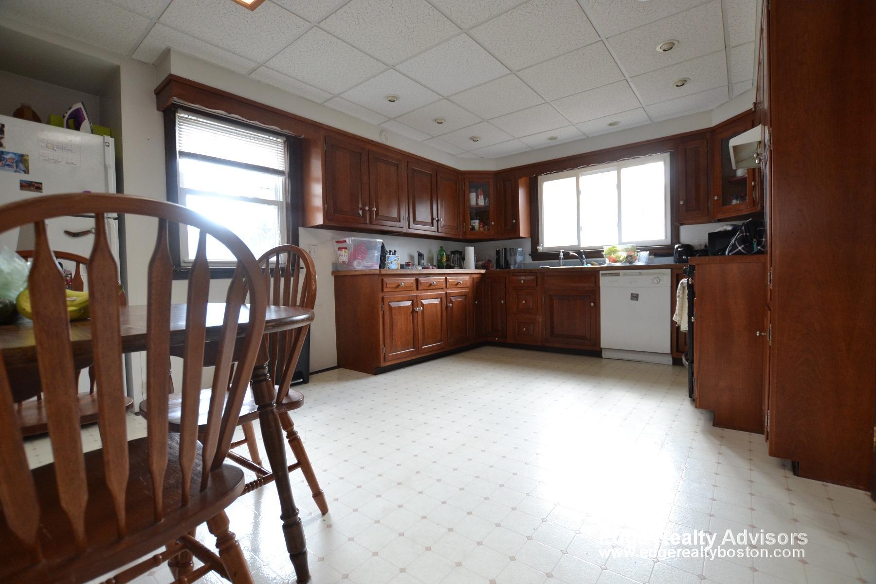 3 bed, 1.5 bath apartment for rent at 6 Lane Park Unit 1, Brighton — photo 8 of 18