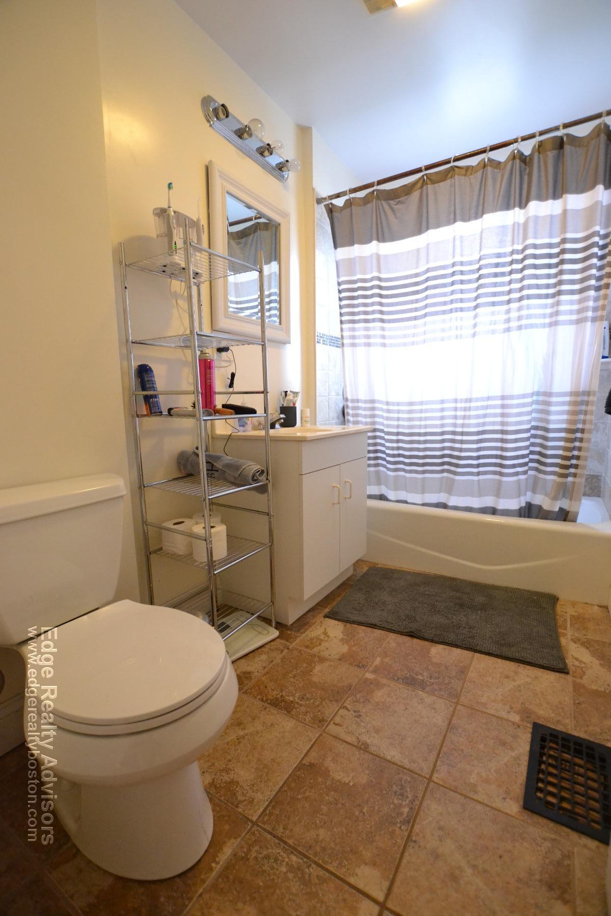 3 bed, 1.5 bath apartment for rent at 43 Easton St Unit 1, Allston — photo 9 of 15