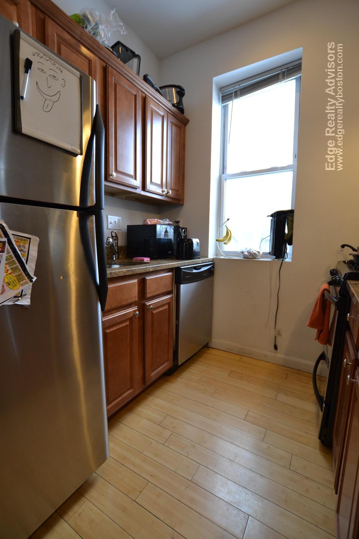 3 bed, 1 bath apartment for rent at 42 Newton St Unit 2, Brighton