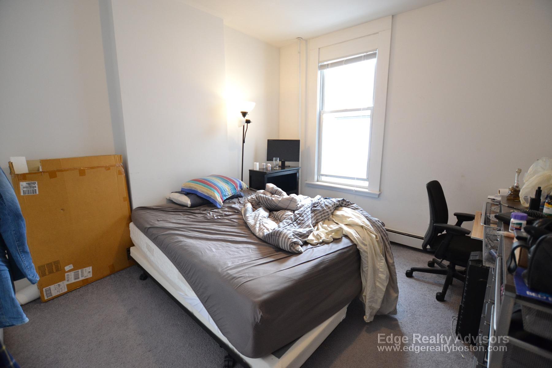3 bed, 1 bath apartment for rent at 36 Newton St Unit 1, Brighton — photo 9 of 34