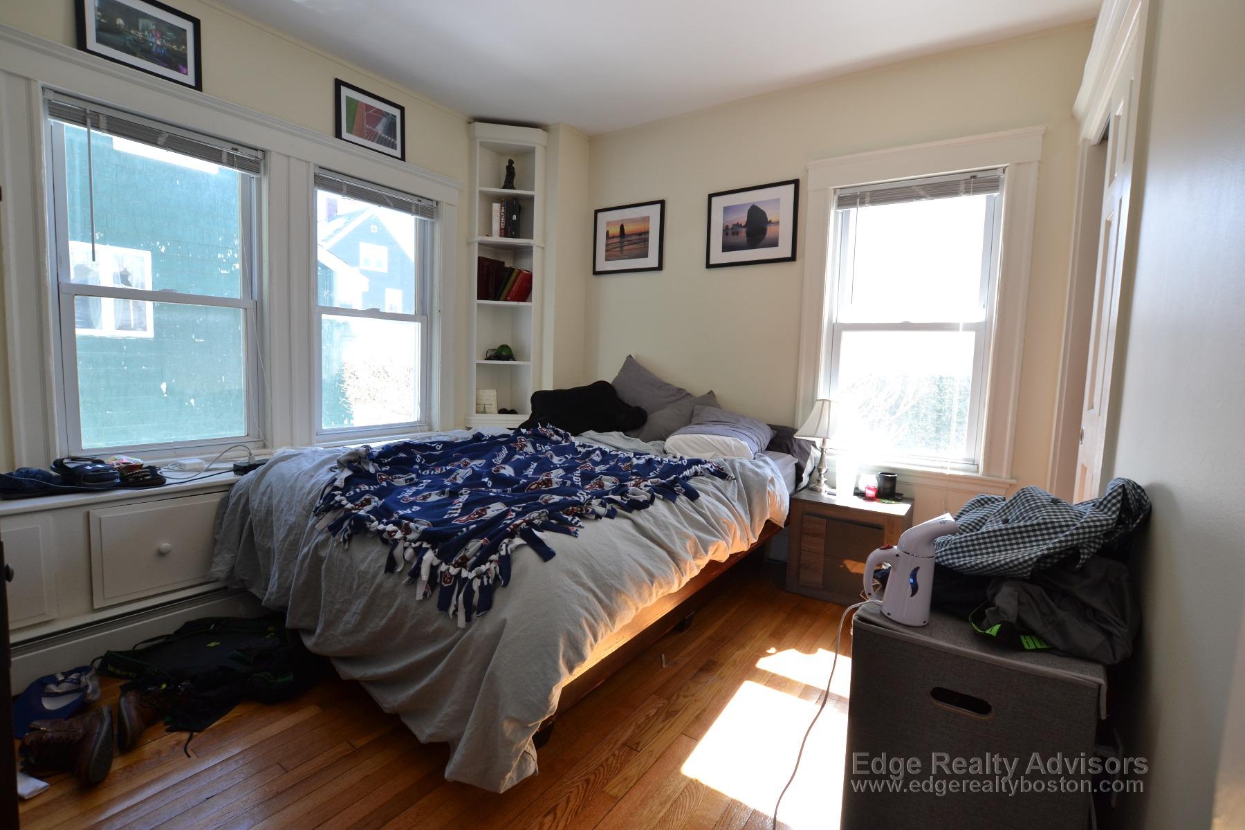 4 bed, 3 bath apartment for rent at 79 Gardena St Unit 1, Brighton — photo 5 of 13