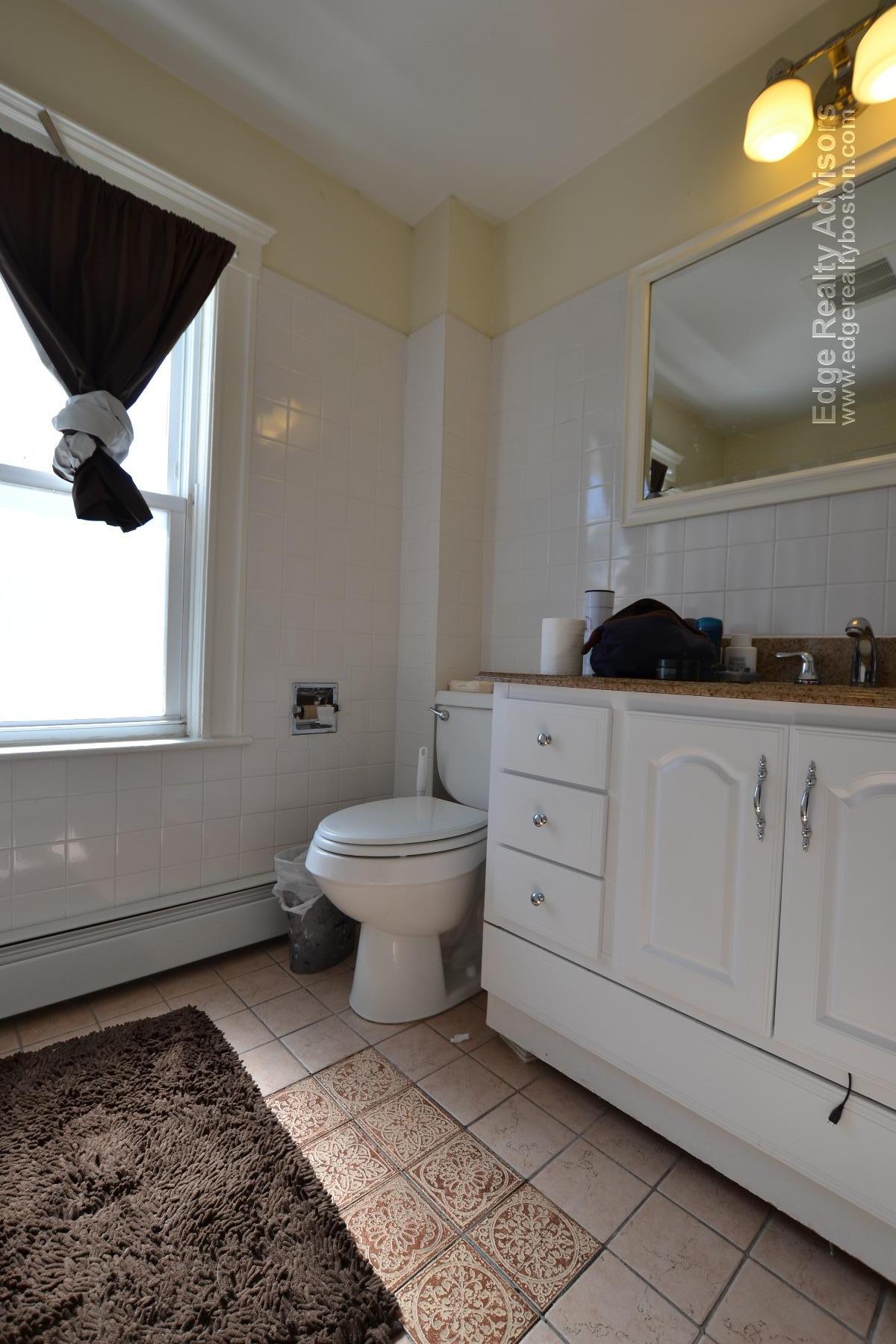 4 bed, 3 bath apartment for rent at 79 Gardena St Unit 1, Brighton — photo 8 of 13