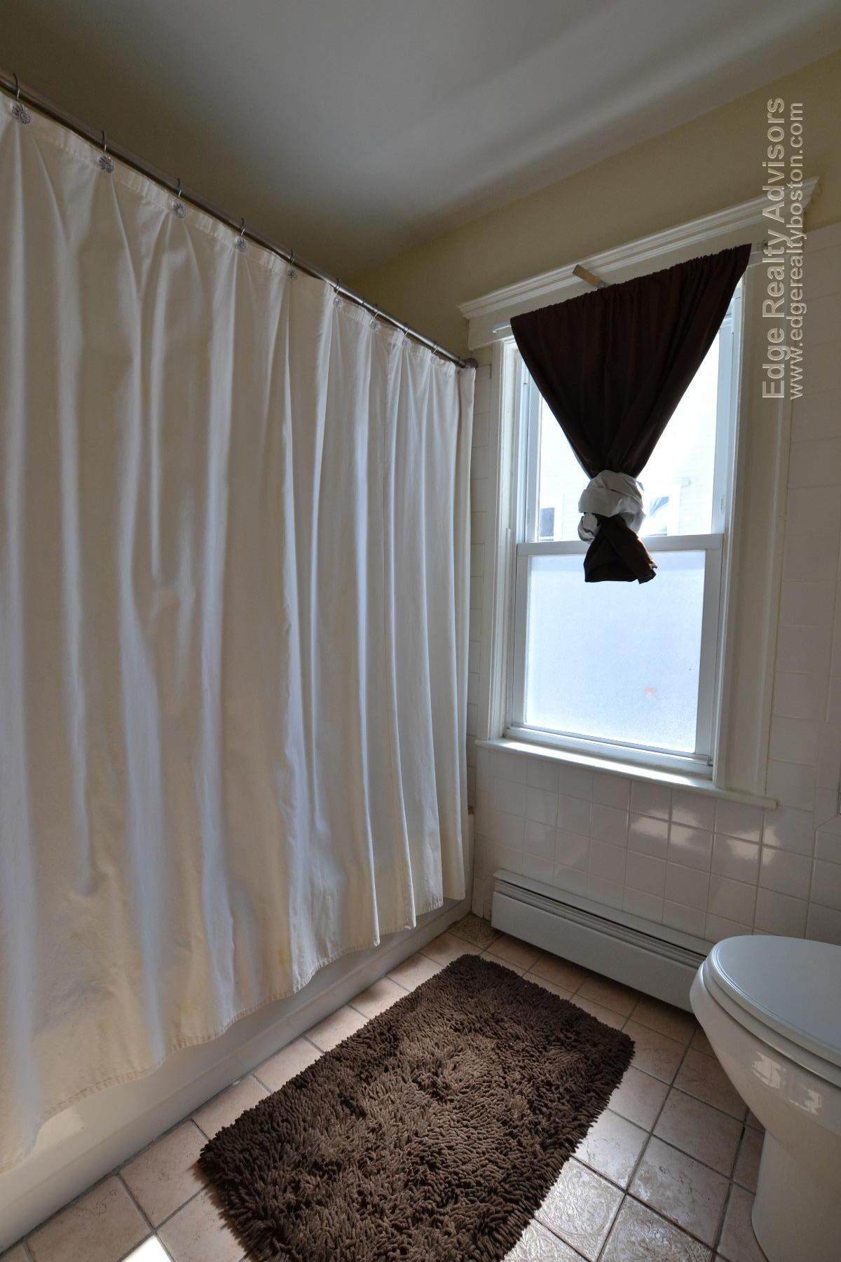 4 bed, 3 bath apartment for rent at 79 Gardena St Unit 1, Brighton — photo 9 of 13