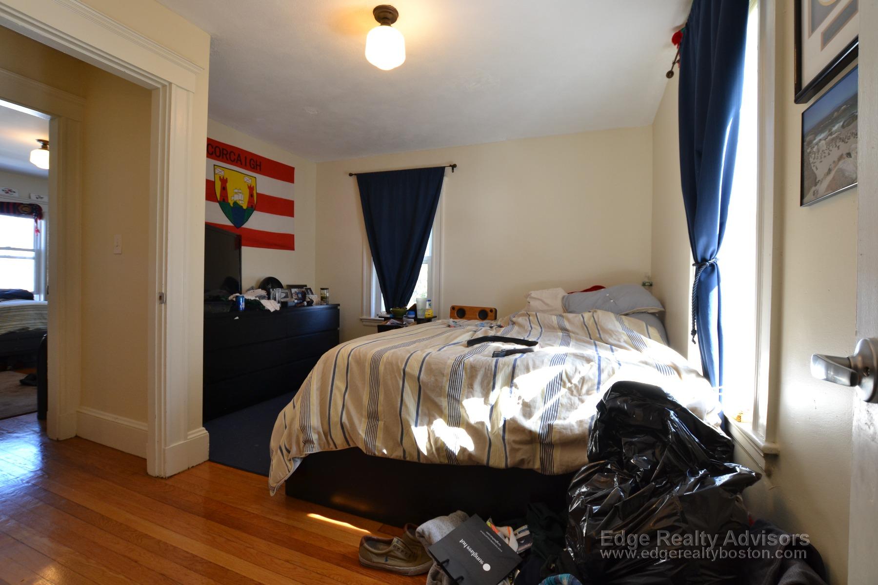 4 bed, 3 bath apartment for rent at 79 Gardena St Unit 1, Brighton — photo 6 of 13