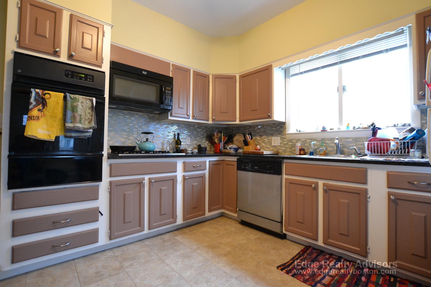 4 bed, 2 bath apartment for rent at 74 Etna St Unit 2, Brighton — photo 1 of 12