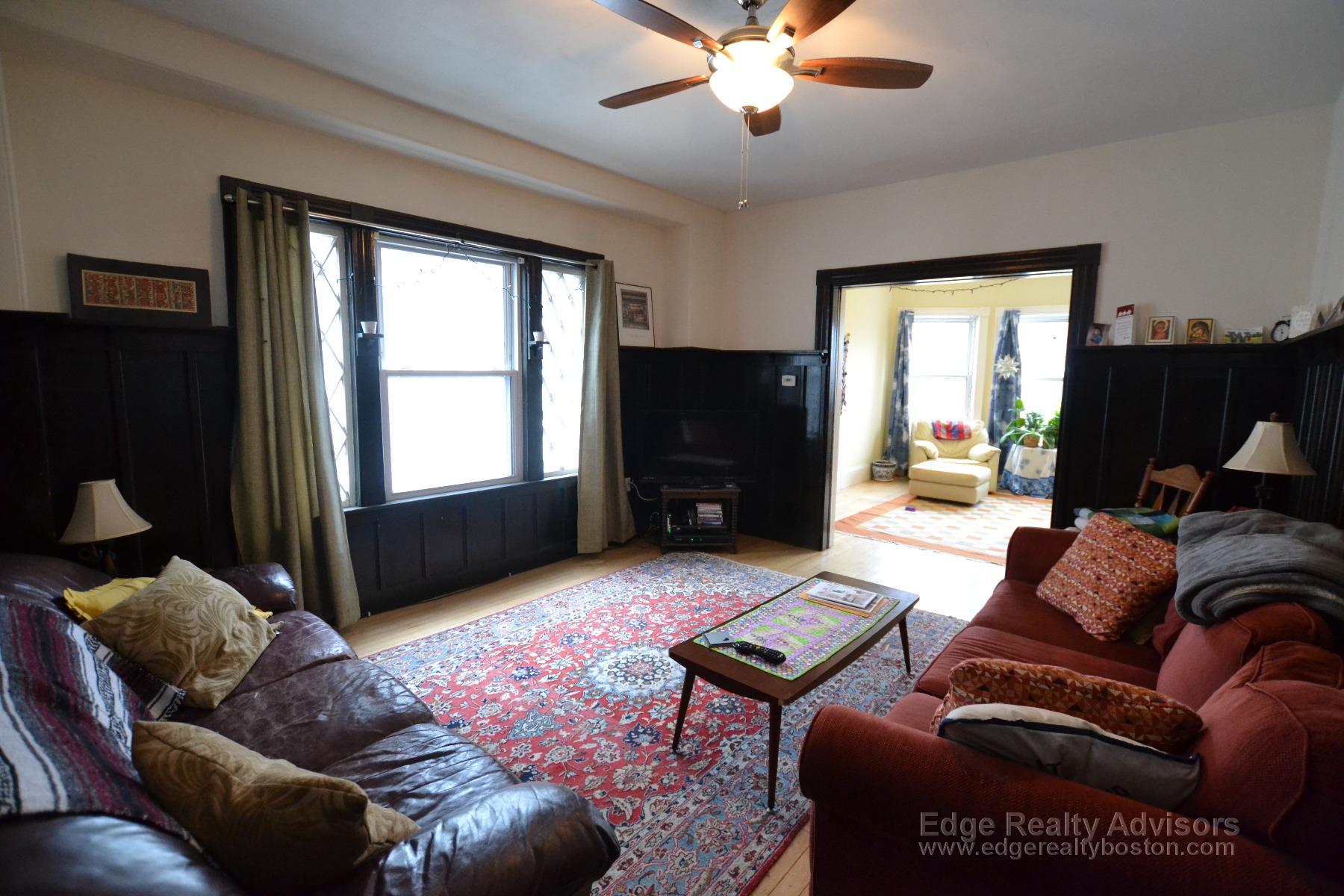 4 bed, 2 bath apartment for rent at 74 Etna St Unit 2, Brighton — photo 2 of 12