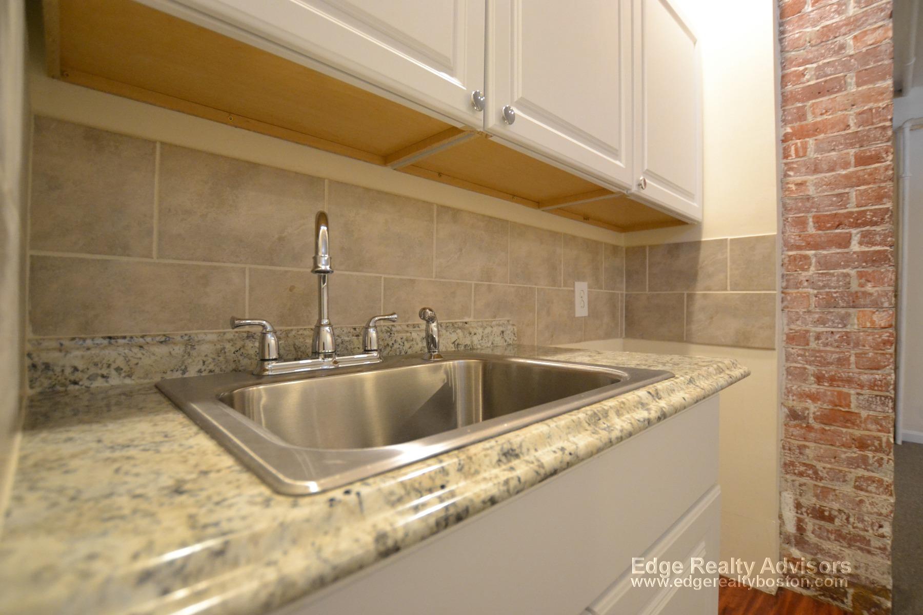 Studio bed, 1 bath apartment for rent at 28 Murdock St Unit B, Brighton — photo 2 of 8