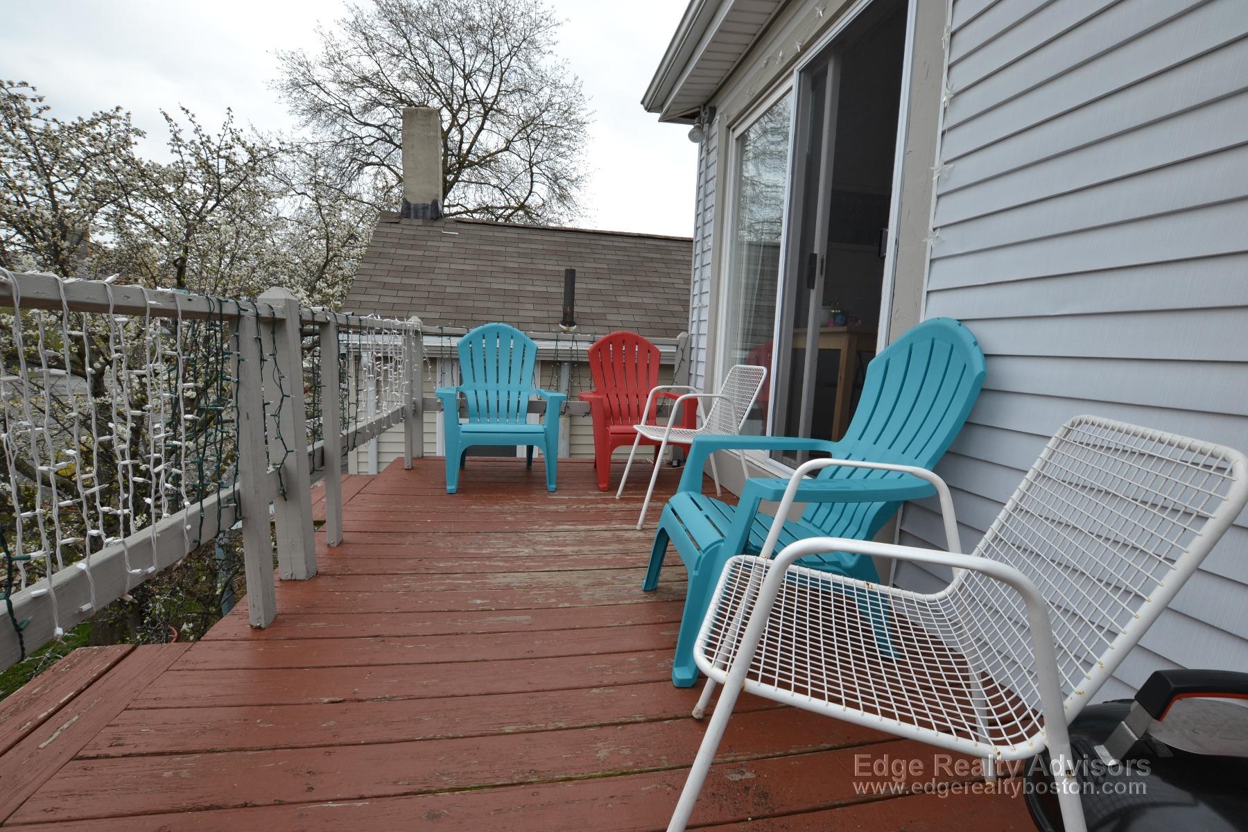 2 bed, 2 bath apartment for rent at 27 Peaceable St Unit 2, Brighton — photo 4 of 9
