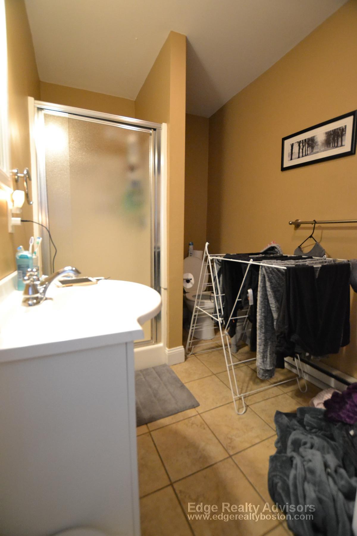 2 bed, 2 bath apartment for rent at 27 Peaceable St Unit 2, Brighton — photo 7 of 9