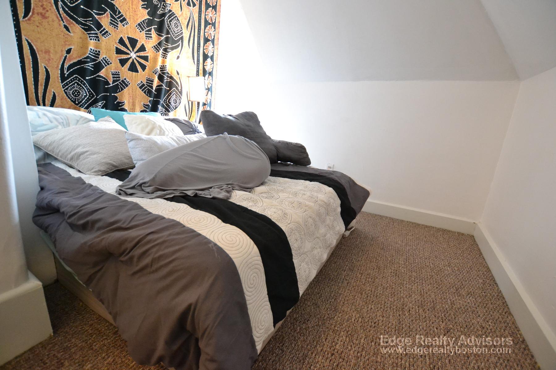 2 bed, 2 bath apartment for rent at 27 Peaceable St Unit 2, Brighton — photo 9 of 9