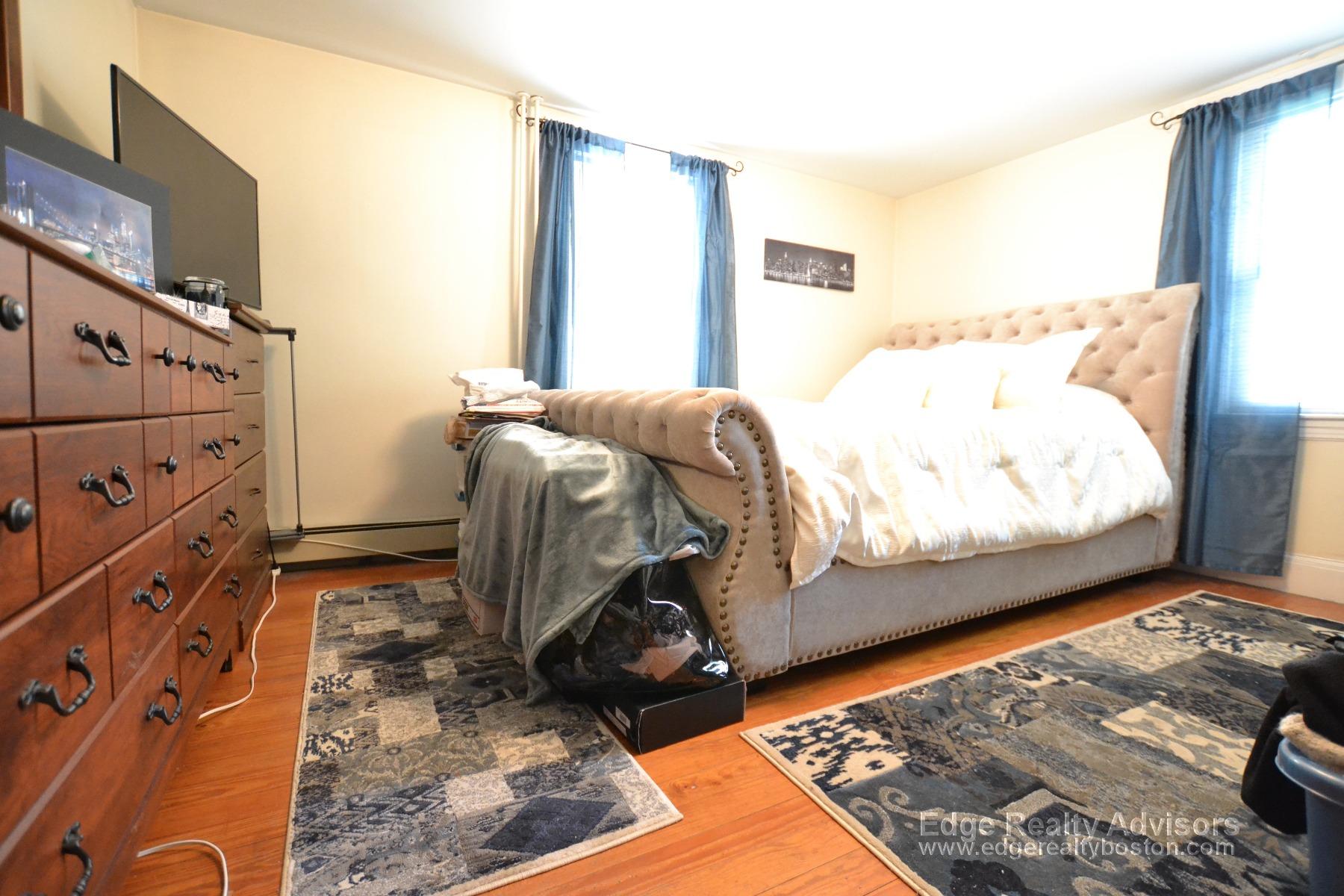 2 bed, 1 bath apartment for rent at 2 Oneil Pl Unit 1, Brighton — photo 5 of 6