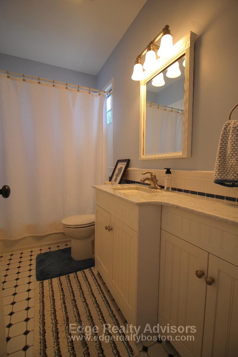 3 bed, 2.5 bath apartment for rent at 23 Brooksdale Rd Unit 1, Brighton — photo 6 of 19