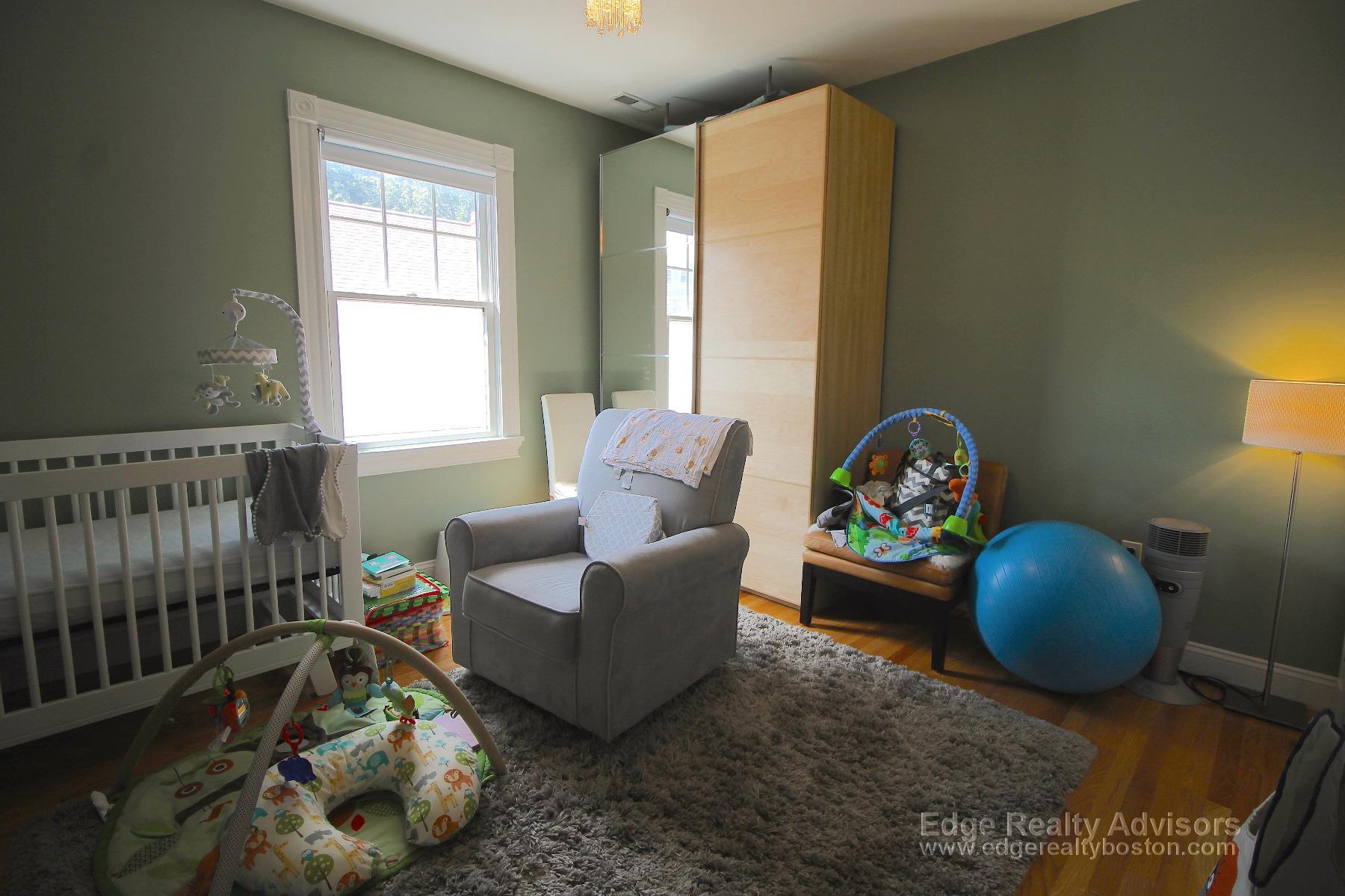 3 bed, 2.5 bath apartment for rent at 23 Brooksdale Rd Unit 1, Brighton — photo 8 of 19