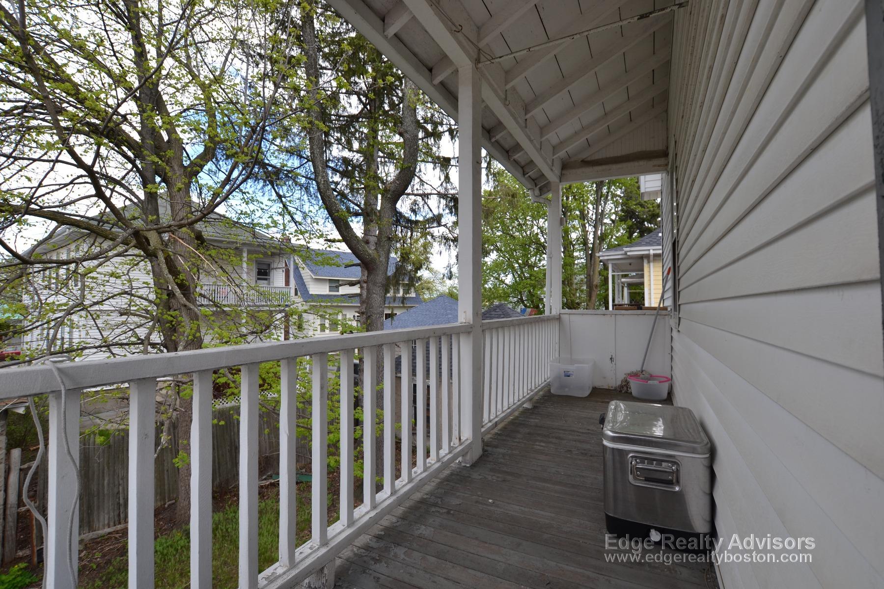 2.5 bed, 1 bath apartment for rent at 12 Niles St Unit 1, Brighton — photo 5 of 11
