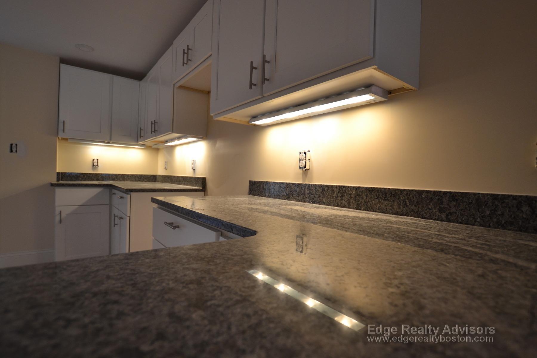 5 bed, 3.5 bath apartment for rent at 26 Bothwell Rd Unit 2 (R), Brighton — photo 10 of 18