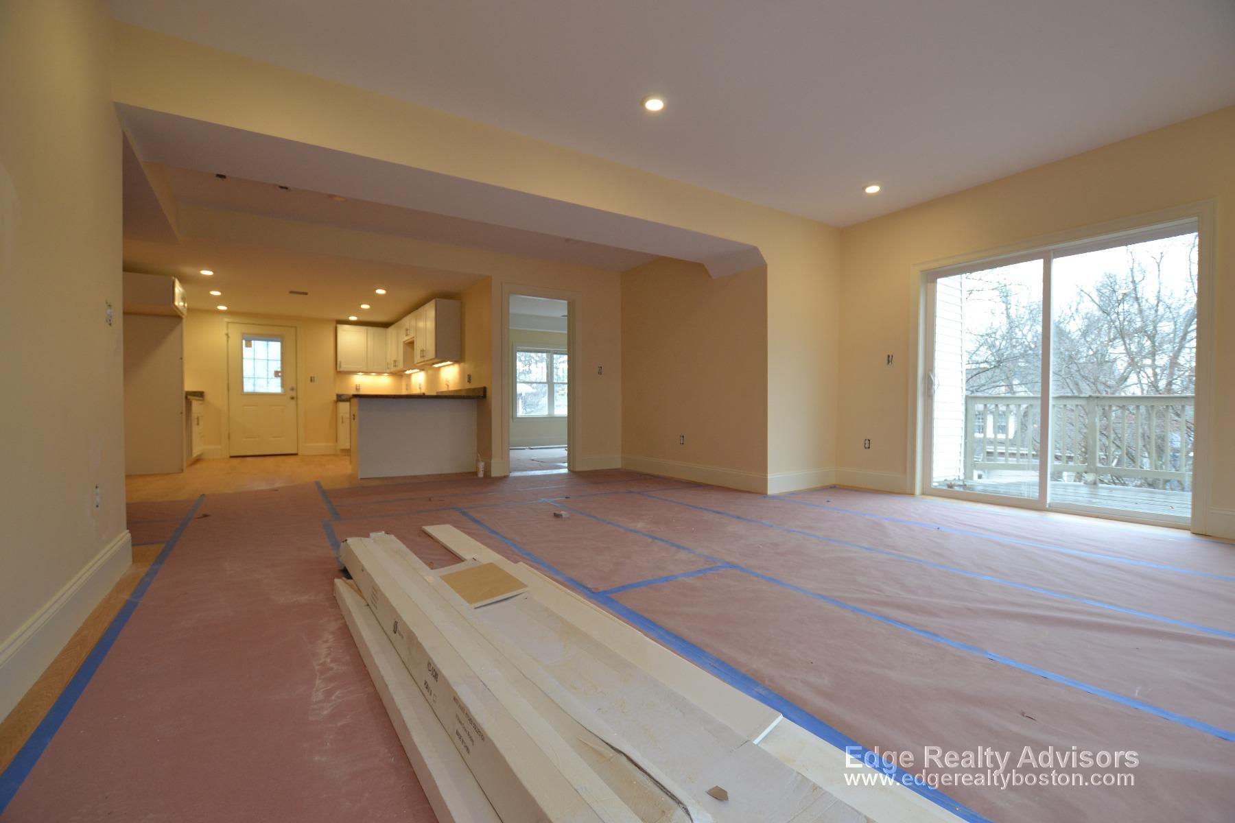 5 bed, 3.5 bath apartment for rent at 26 Bothwell Rd Unit 2 (R), Brighton — photo 4 of 18