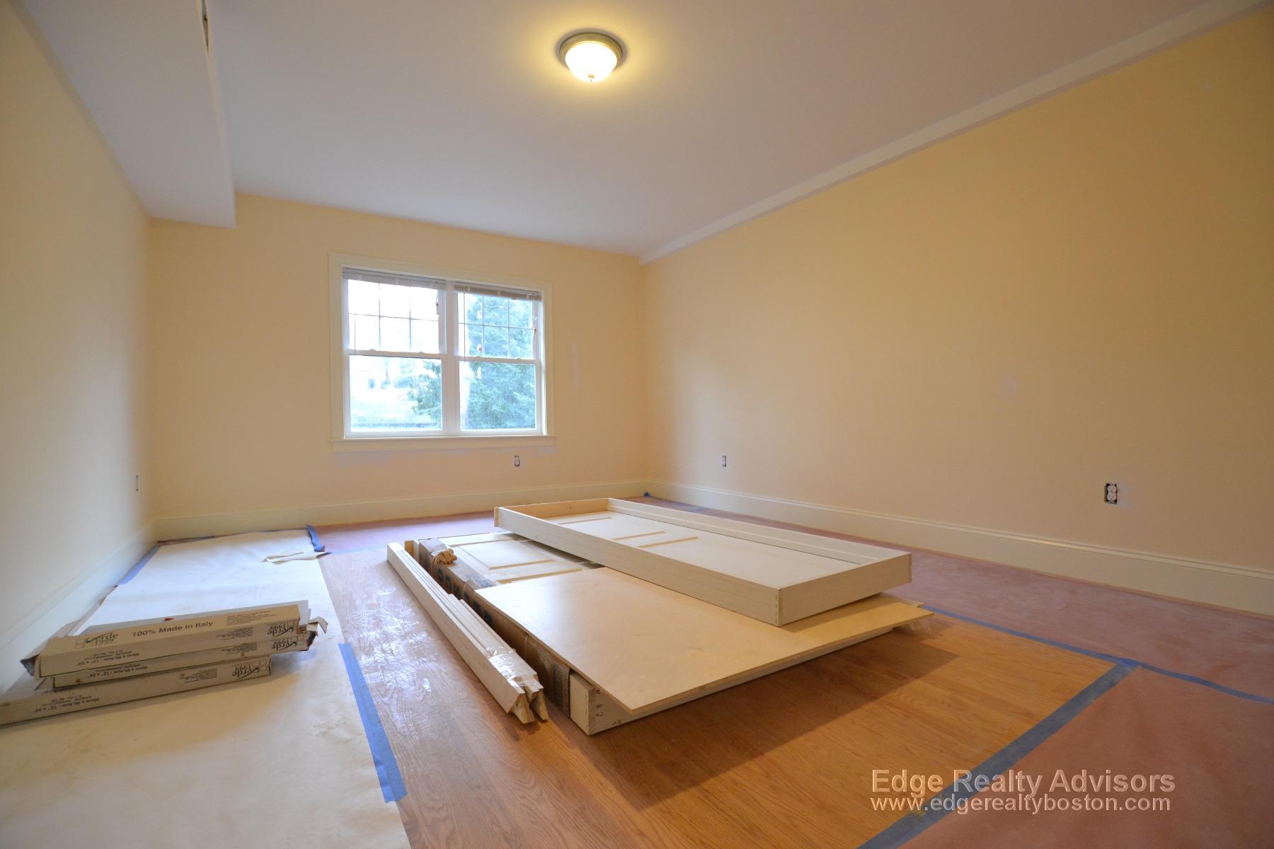 5 bed, 3.5 bath apartment for rent at 26 Bothwell Rd Unit 2 (R), Brighton — photo 12 of 18