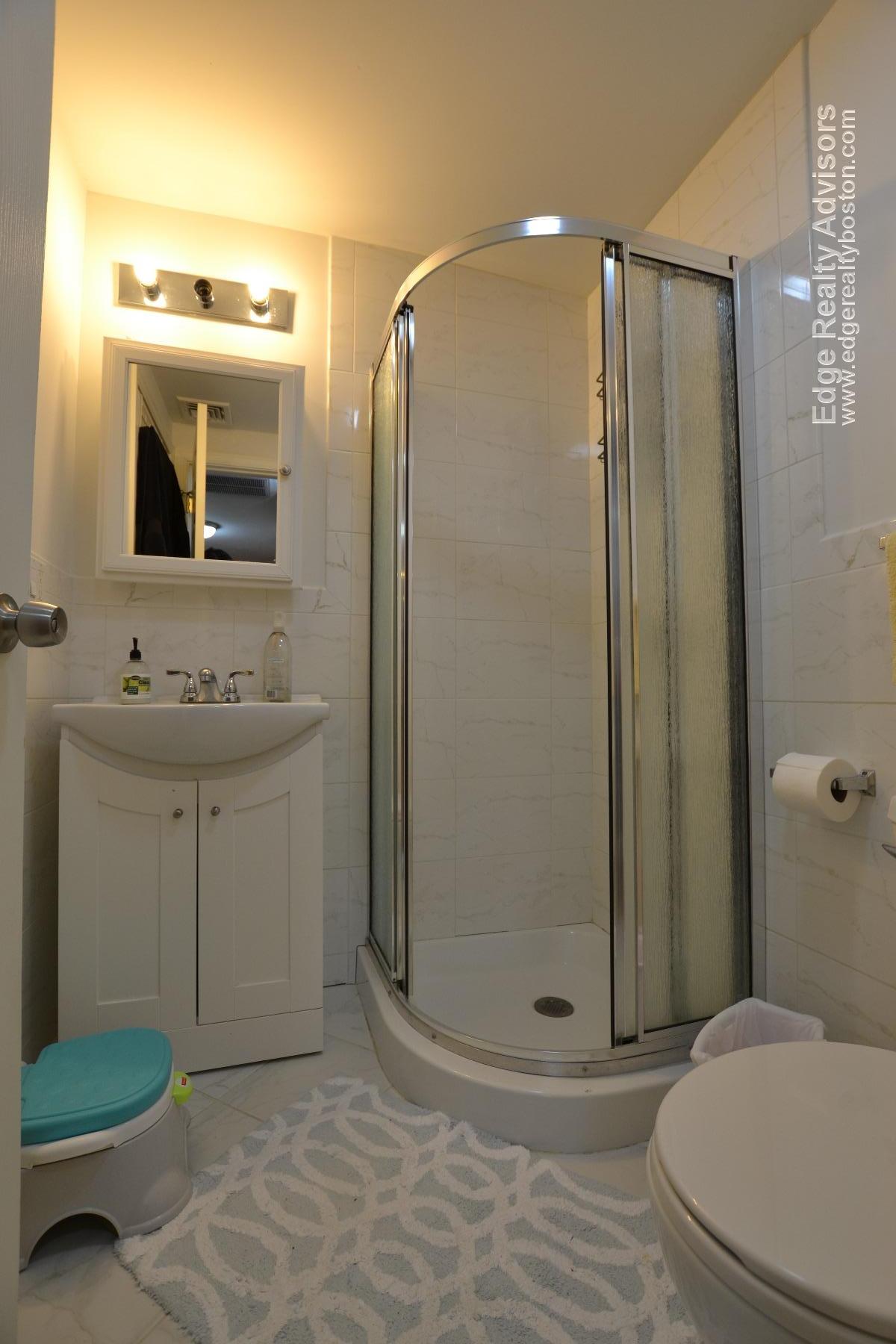 3 bed, 1.5 bath apartment for rent at 22 Shepard St Unit 2, Brighton — photo 9 of 14