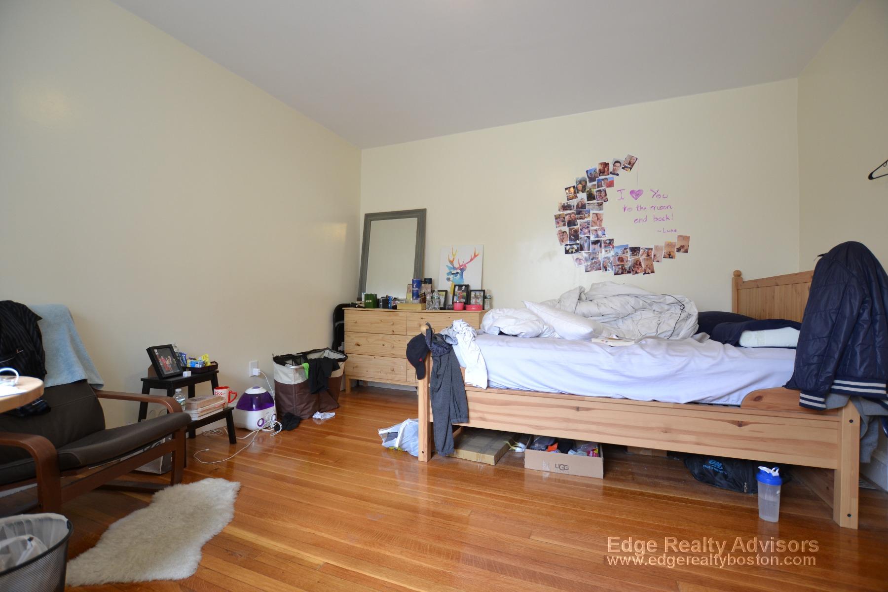 4 bed, 3 bath apartment for rent at 31 Newcastle Rd, Brighton — photo 12 of 13