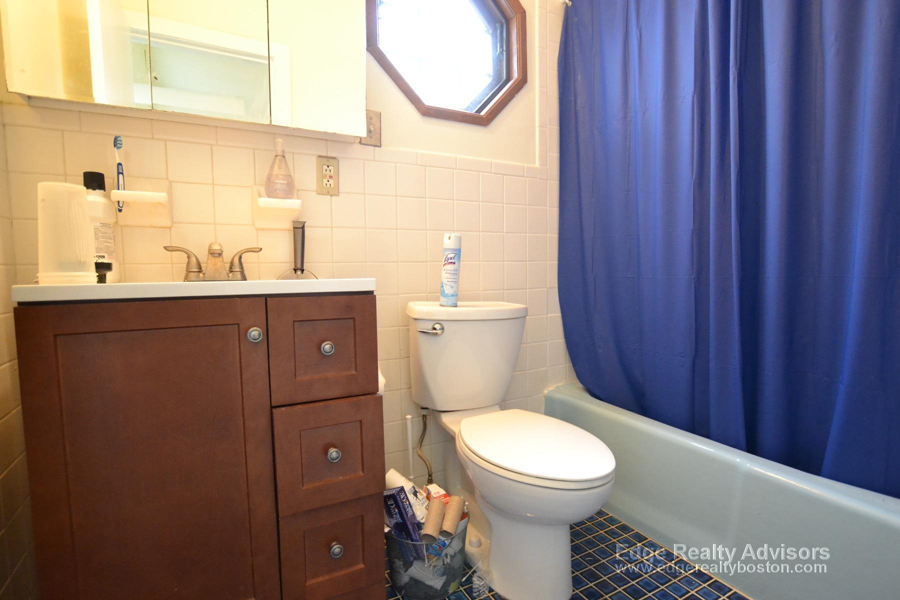 4 bed, 3 bath apartment for rent at 31 Newcastle Rd, Brighton — photo 5 of 13