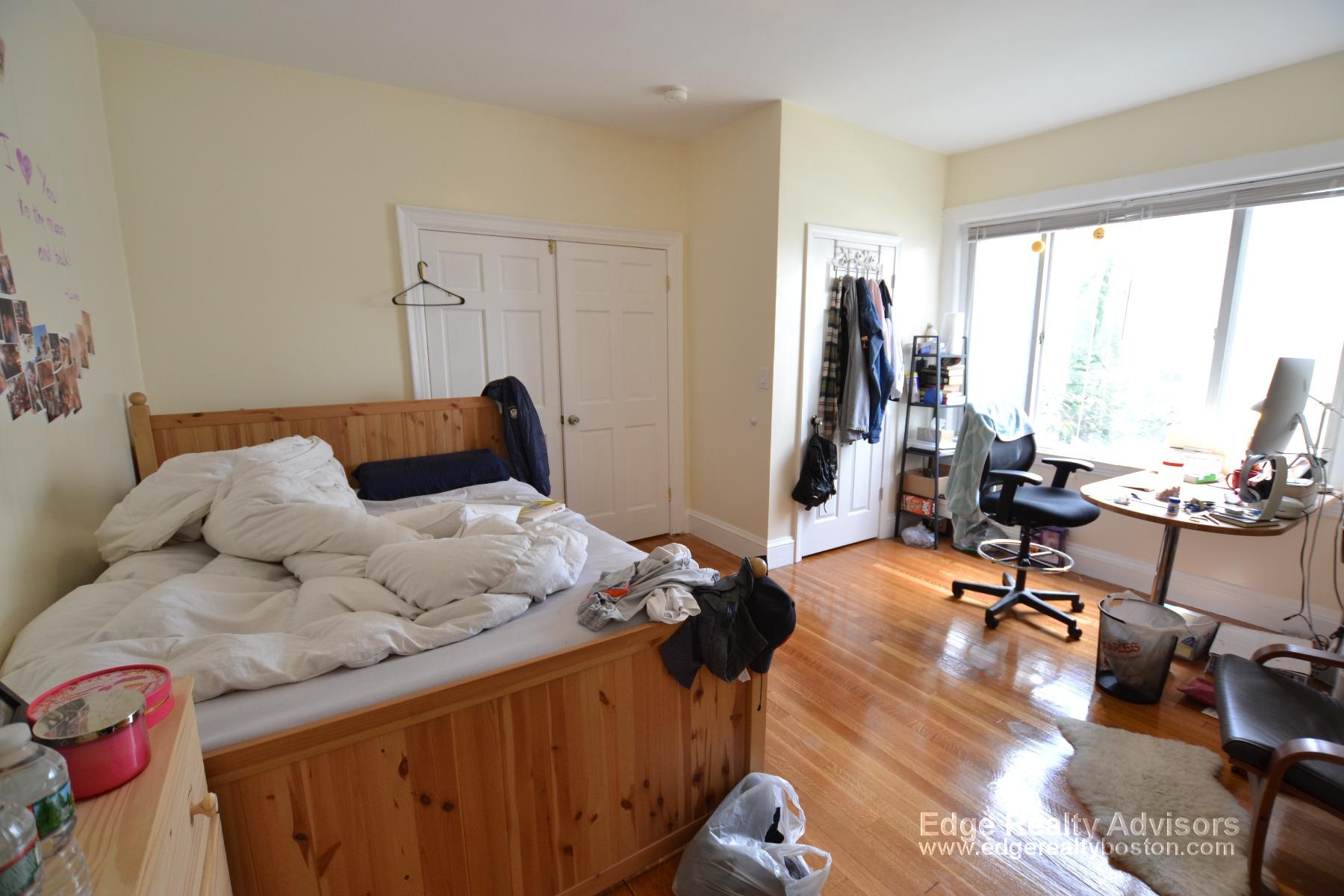 4 bed, 3 bath apartment for rent at 31 Newcastle Rd, Brighton — photo 8 of 13