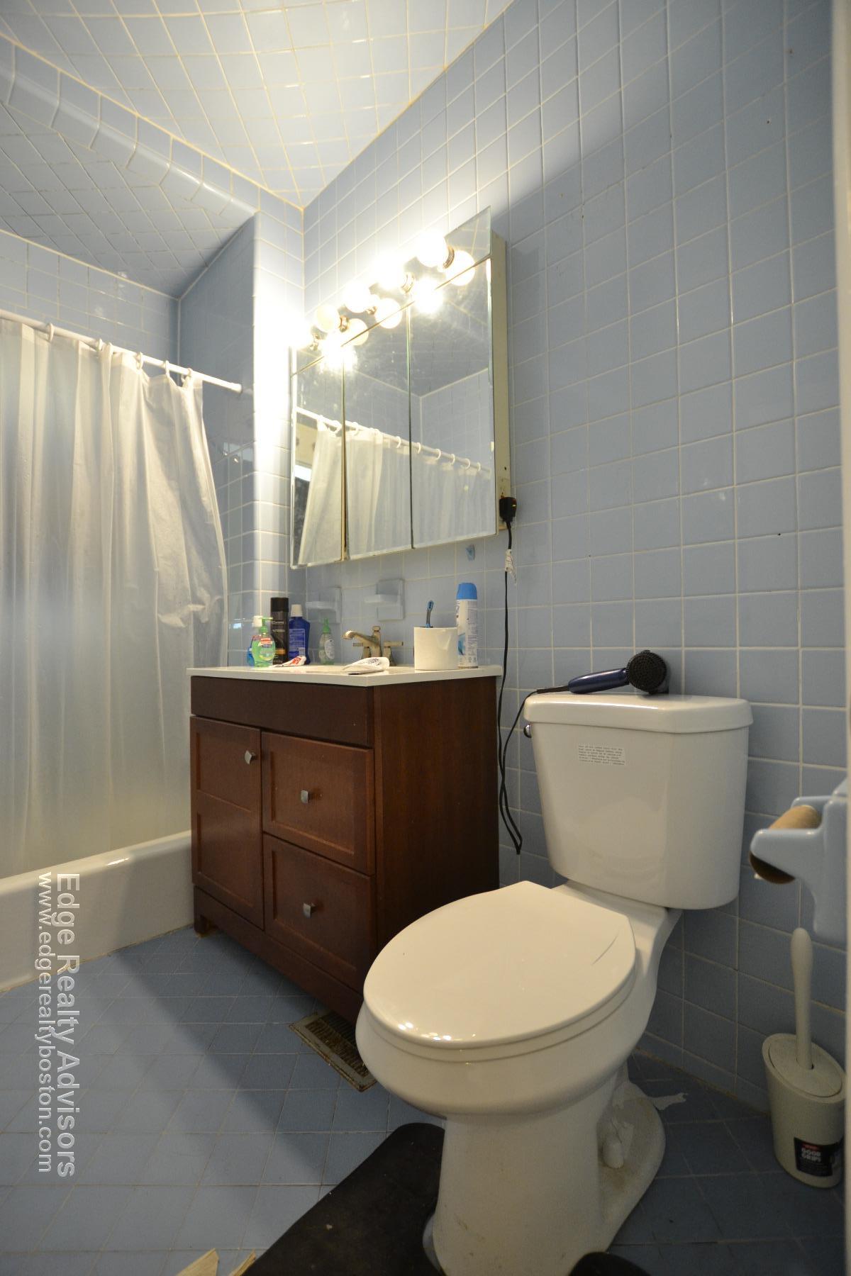 4 bed, 3 bath apartment for rent at 31 Newcastle Rd, Brighton — photo 13 of 13