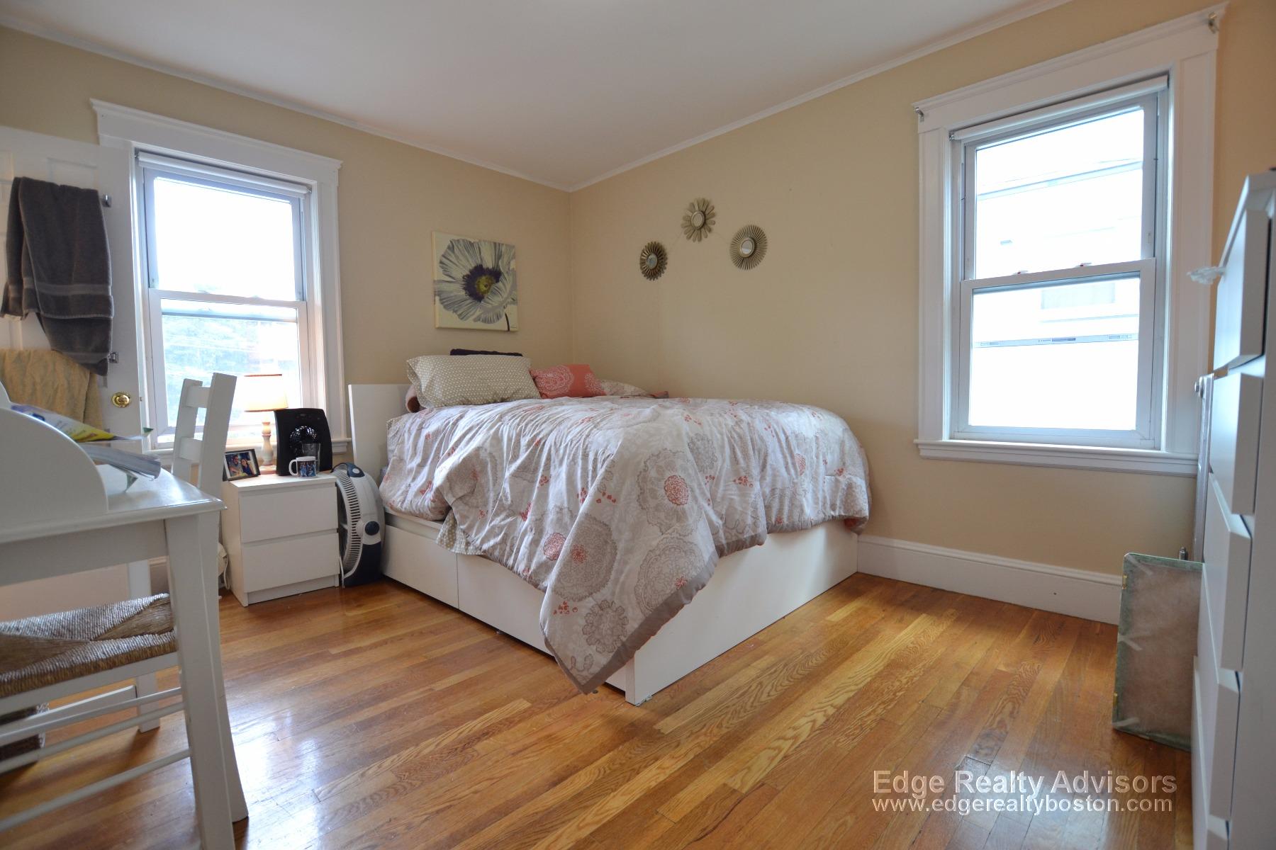 11 City View Rd, Coolidge Corner