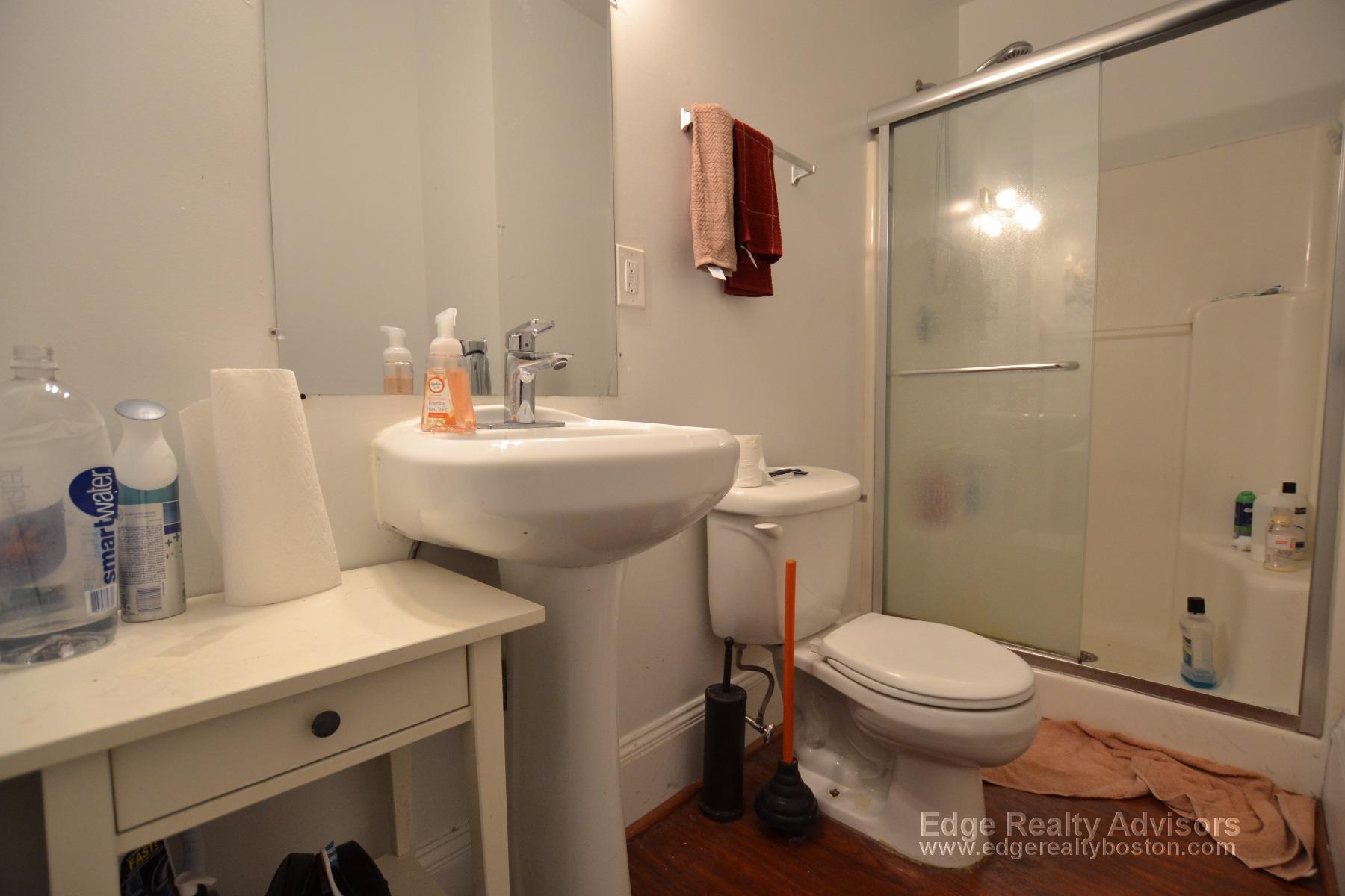 46 Ashford St, Allston