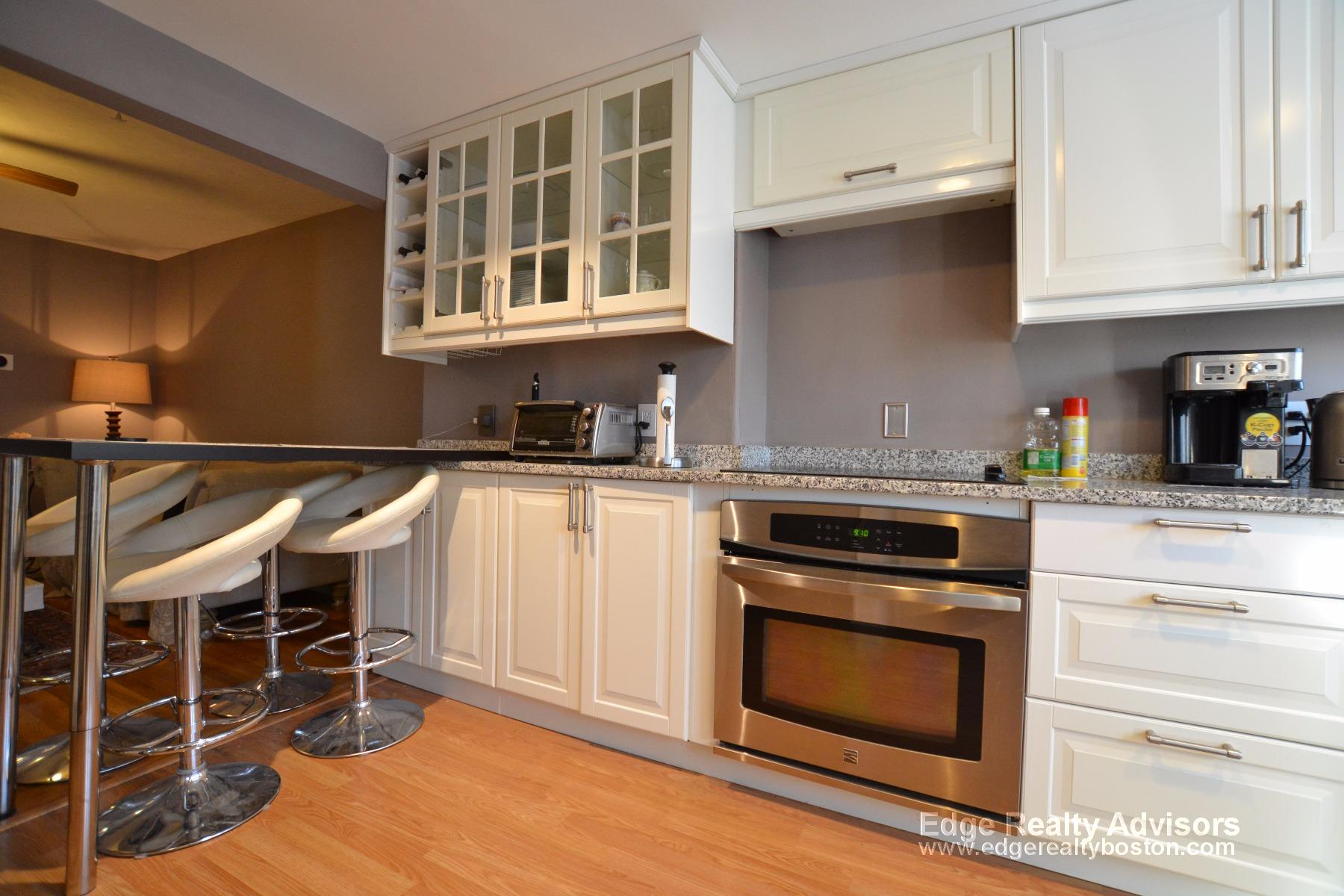 2 bed, 1 bath apartment for rent at 2 Sparhawk Unit 4A, Brighton — photo 3 of 20