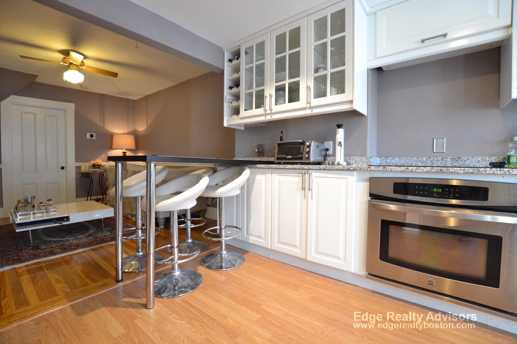 2 bed, 1 bath apartment for rent at 2 Sparhawk Unit 4A, Brighton — photo 4 of 20