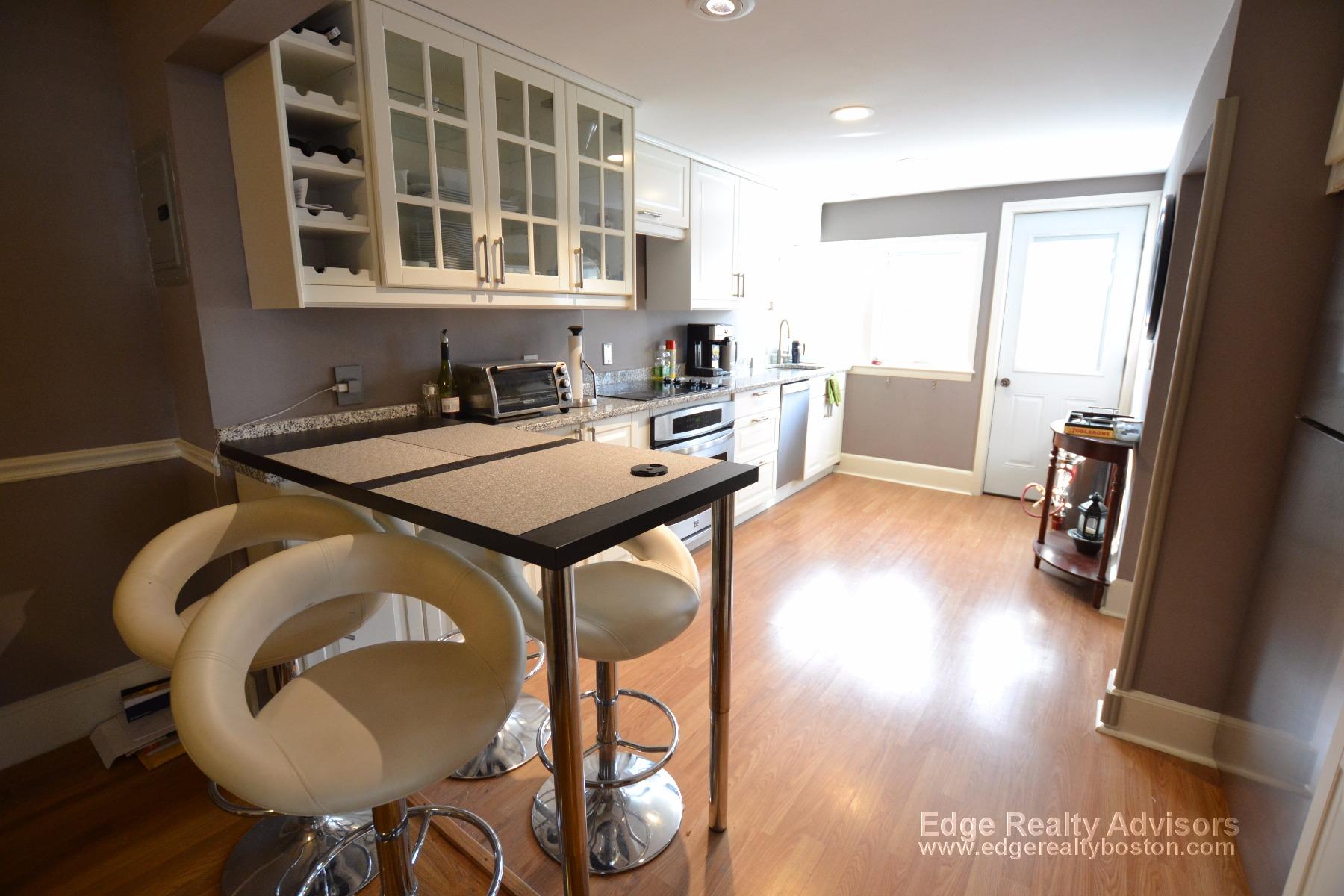2 bed, 1 bath apartment for rent at 2 Sparhawk Unit 4A, Brighton — photo 6 of 20