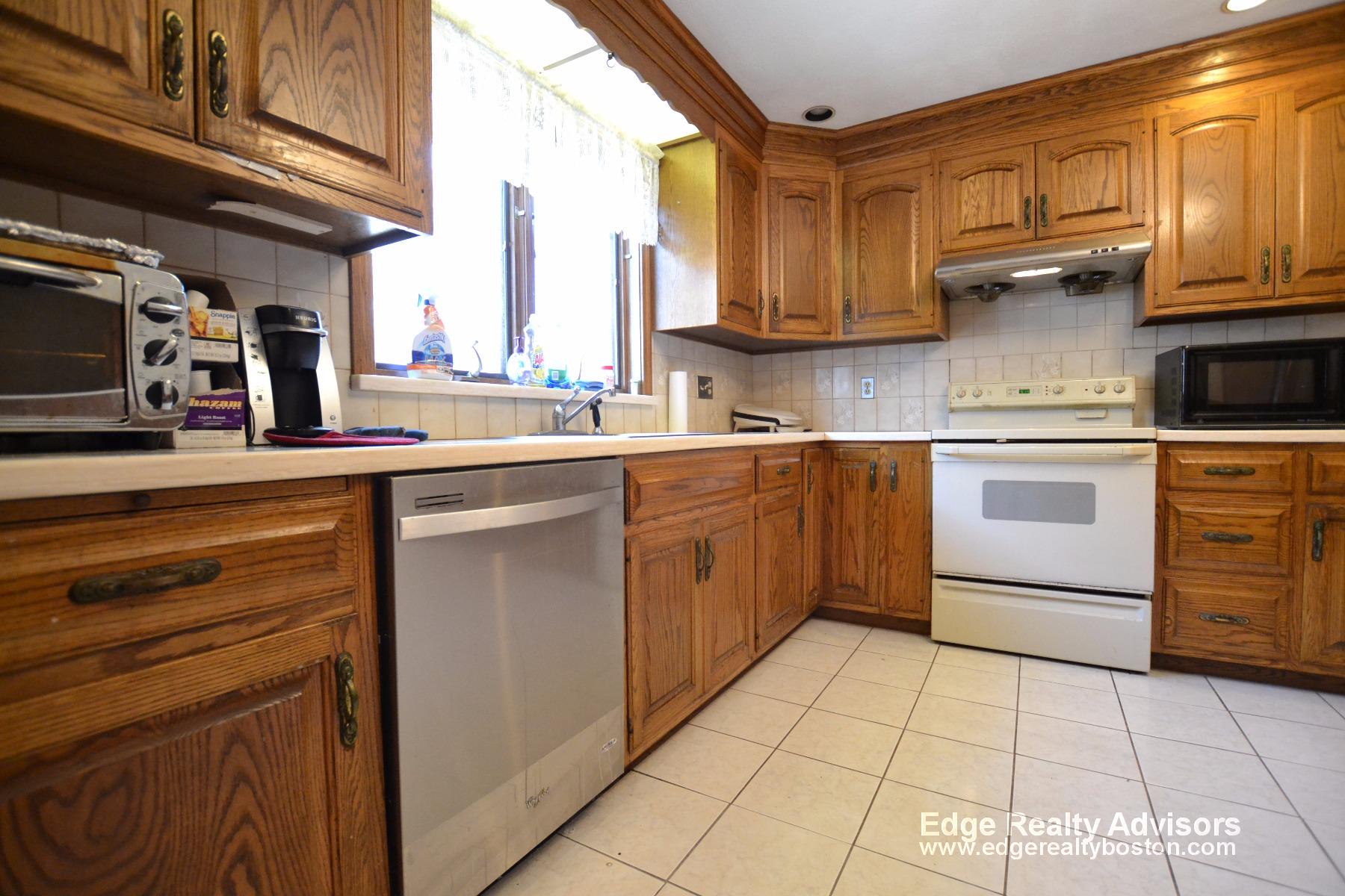 3 bed, 1 bath apartment for rent at 262 Market St Unit 1, Brighton — photo 1 of 14